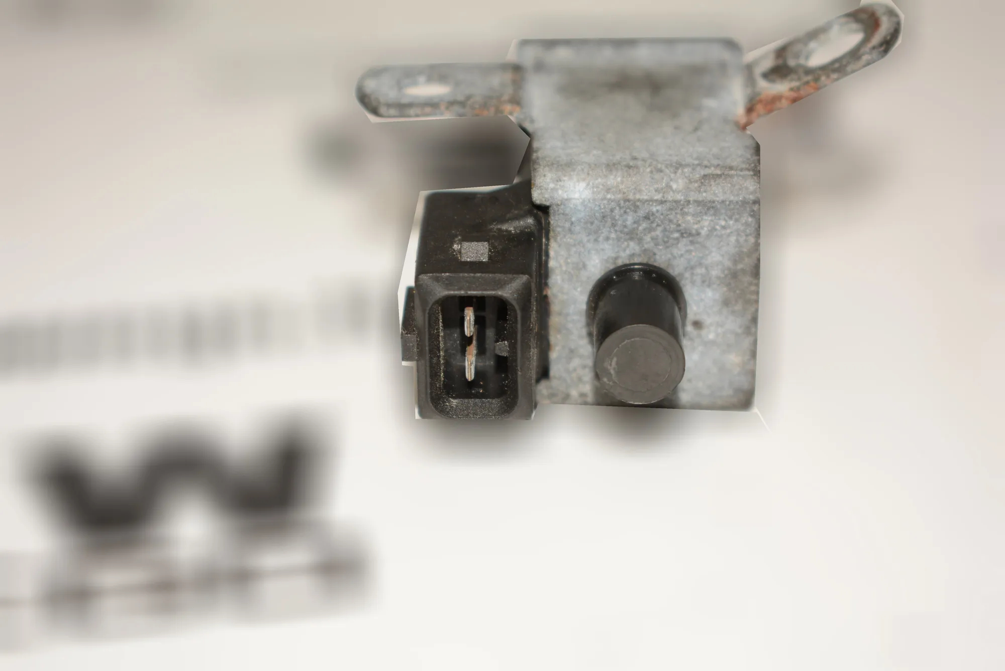 Solenoid Valve – OEM 1742711 · BMW 5 (E39) BMW 5 (E39) 1999 – 2
