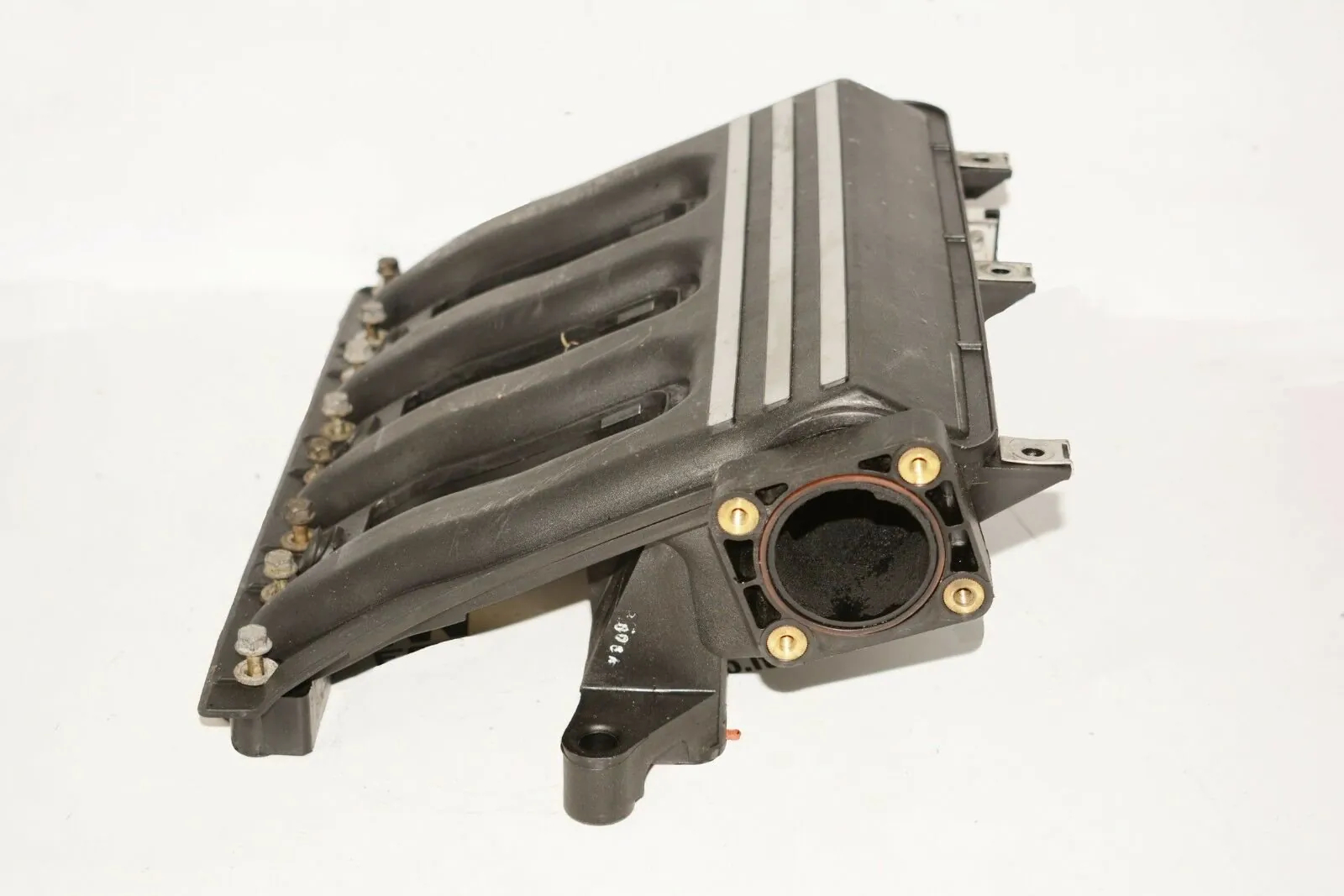 Intake Manifold – OEM 2246942 · BMW 3 (E46) BMW 3 (E46) 2000 – 2