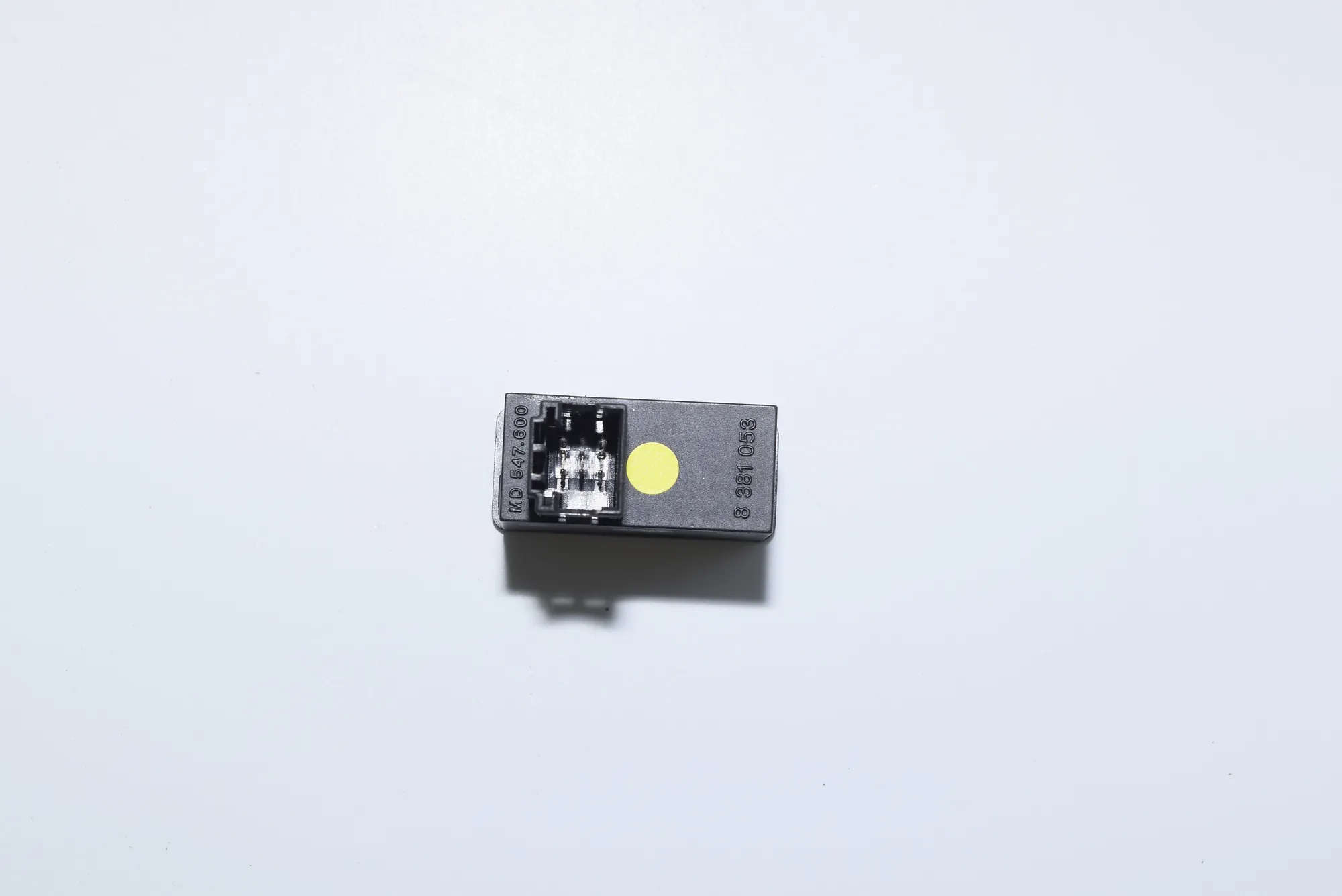 USB/AUX-In Socket Port – OEM 8381053 · BMW 7 (E38) 1999 – 4