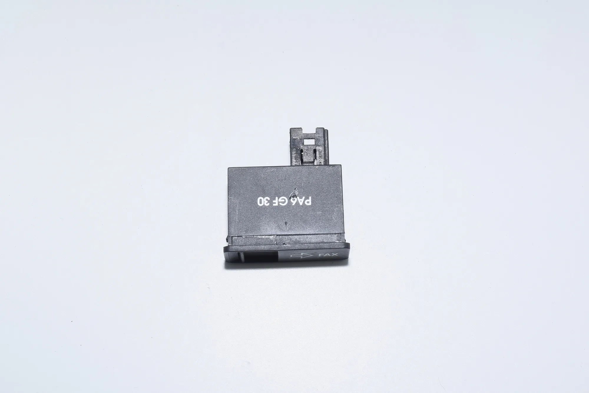 USB/AUX-In Socket Port – OEM 8381053 · BMW 7 (E38) 1999 – 2