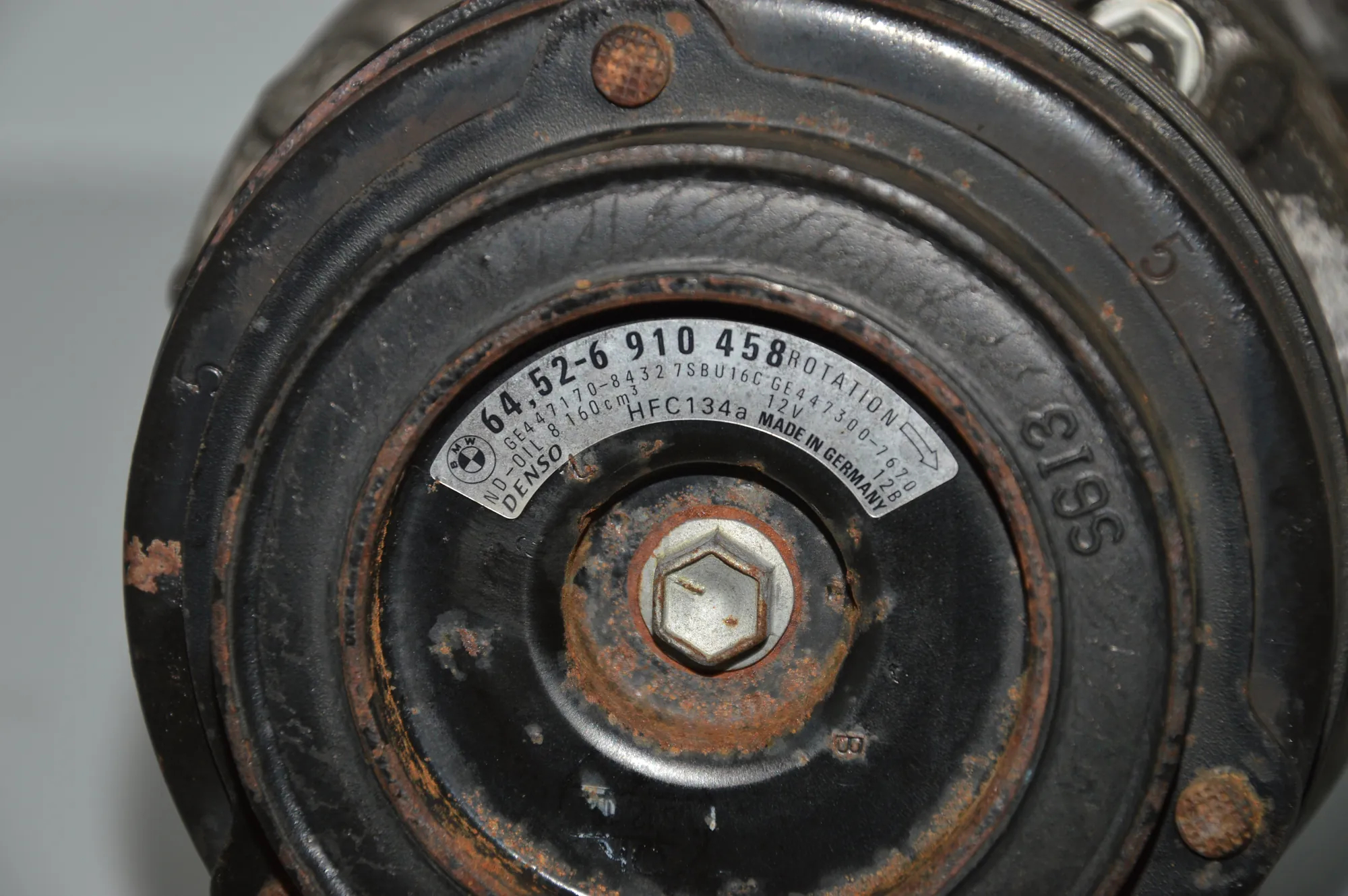 Air Condition A/C Pump – OEM 6910458 · BMW 5 (E39) 530 i 2001 – 6