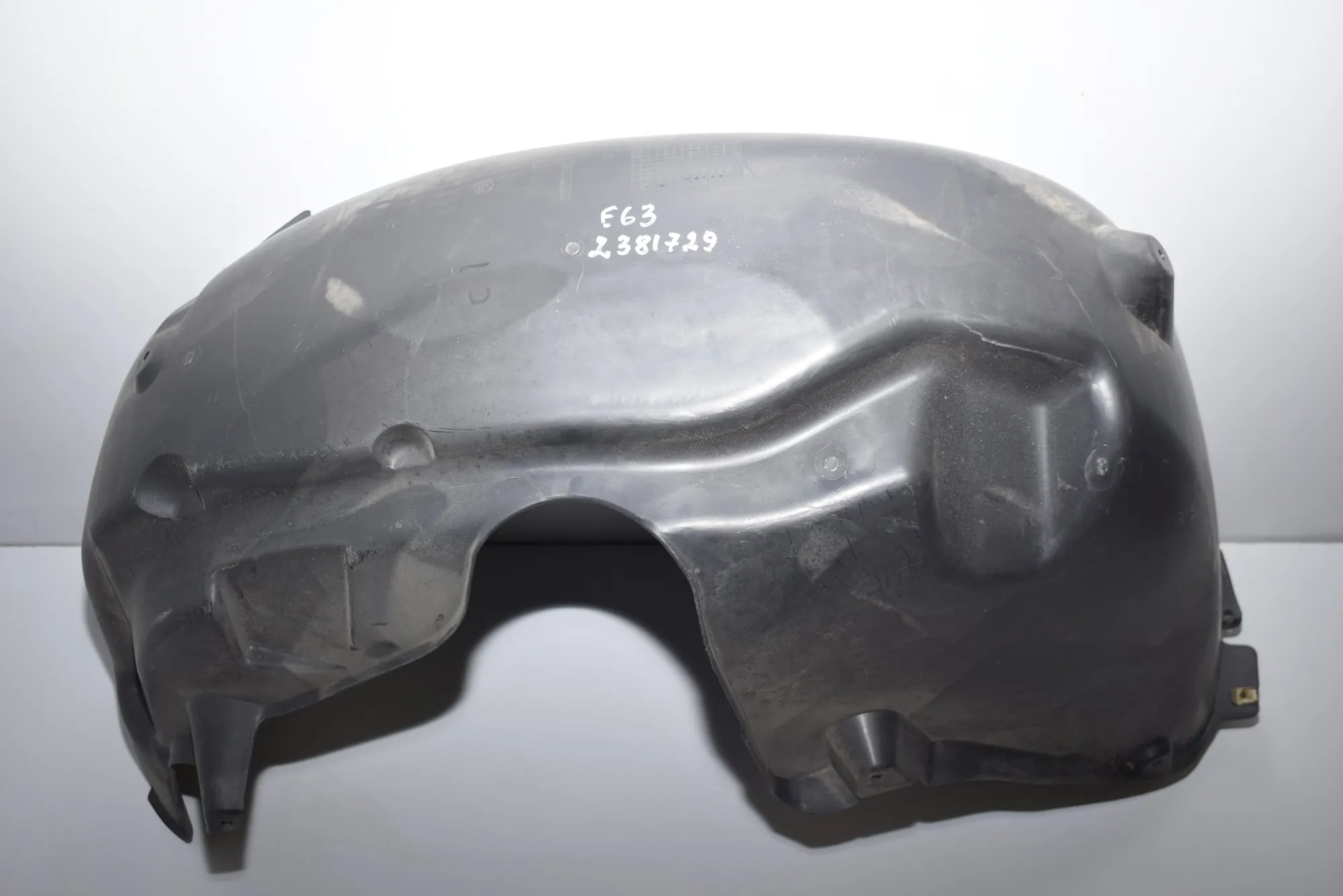 Rear Left Arch Liner – OEM 7009717 · BMW 6 (E63) 645 Ci 2004 – 2