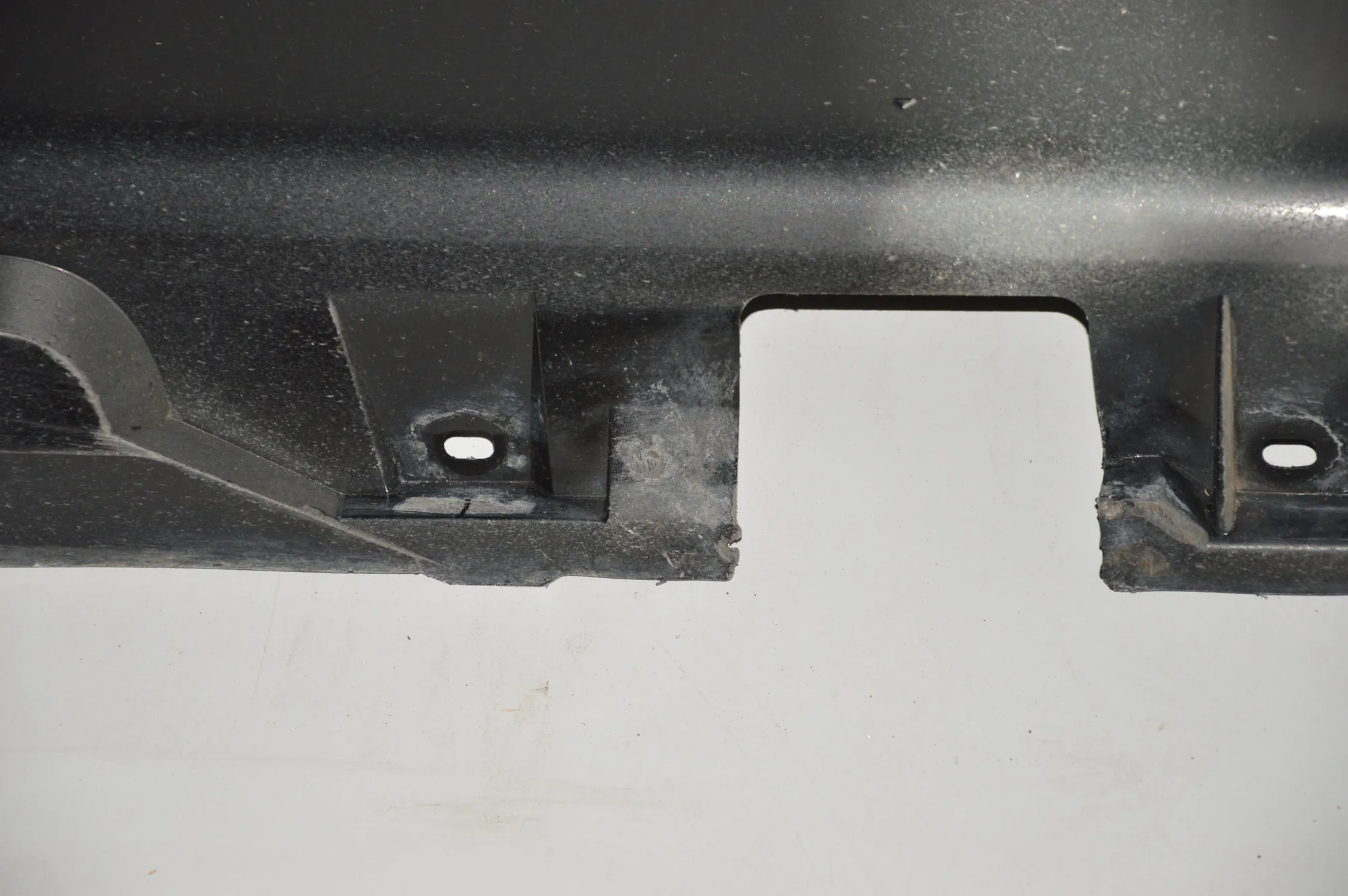 Right Side Plastic Sideskirt Cover – OEM 7008856 · BMW 6 (E63) 645 Ci 2004 – 4
