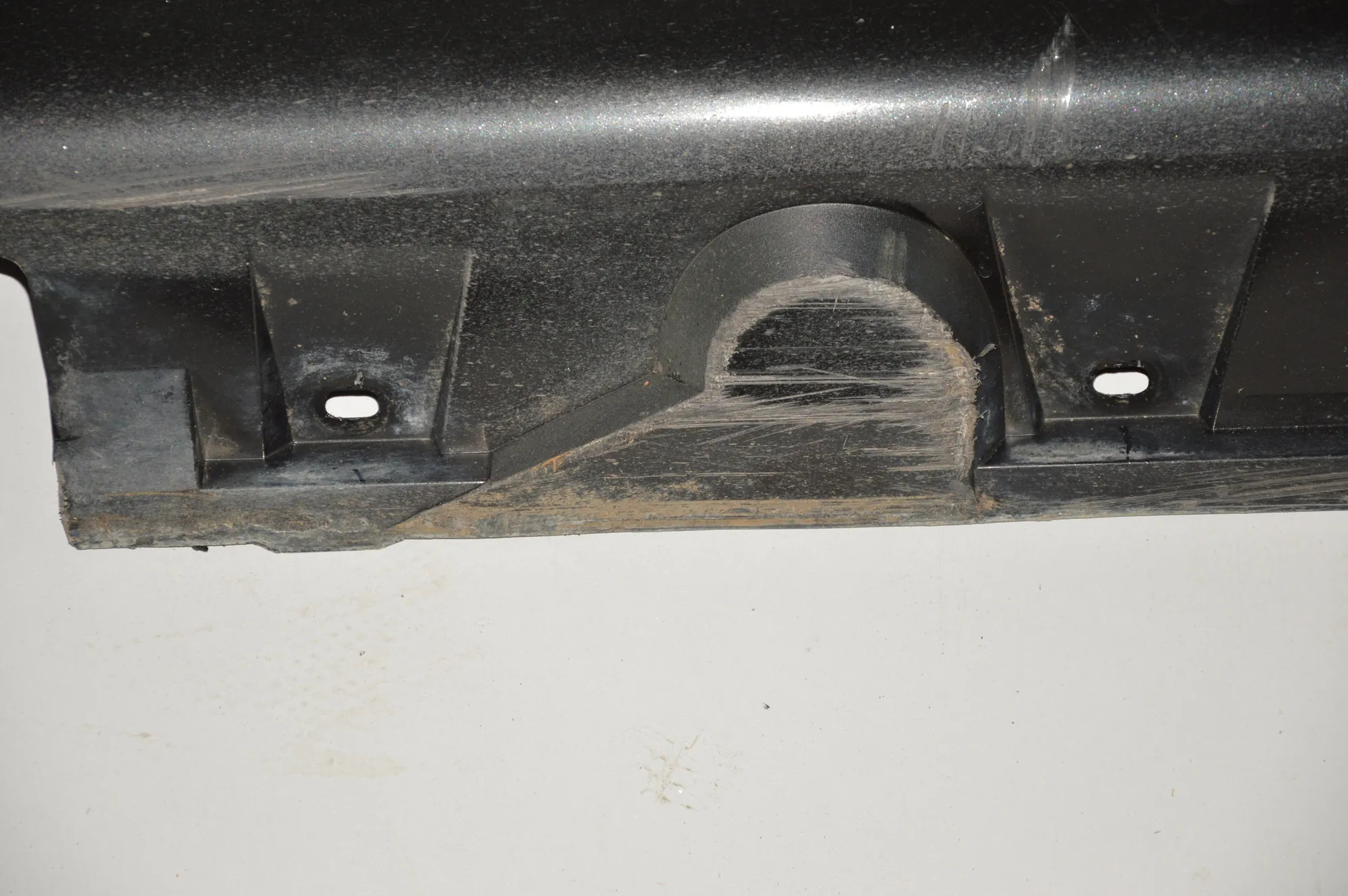 Left Side Plastic Sideskirt Cover – OEM 7008855 · BMW 6 (E63) 645 Ci 2004 – 3