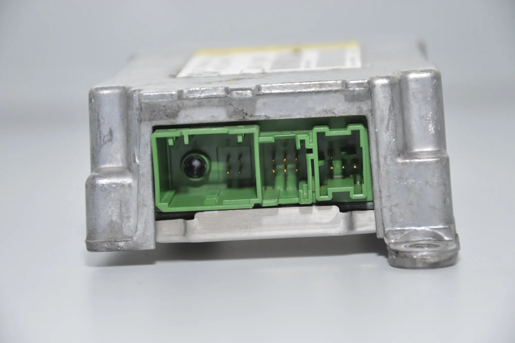SRS Control Unit – OEM 6946113 · BMW 6 (E63) 645 Ci 2004 – 4