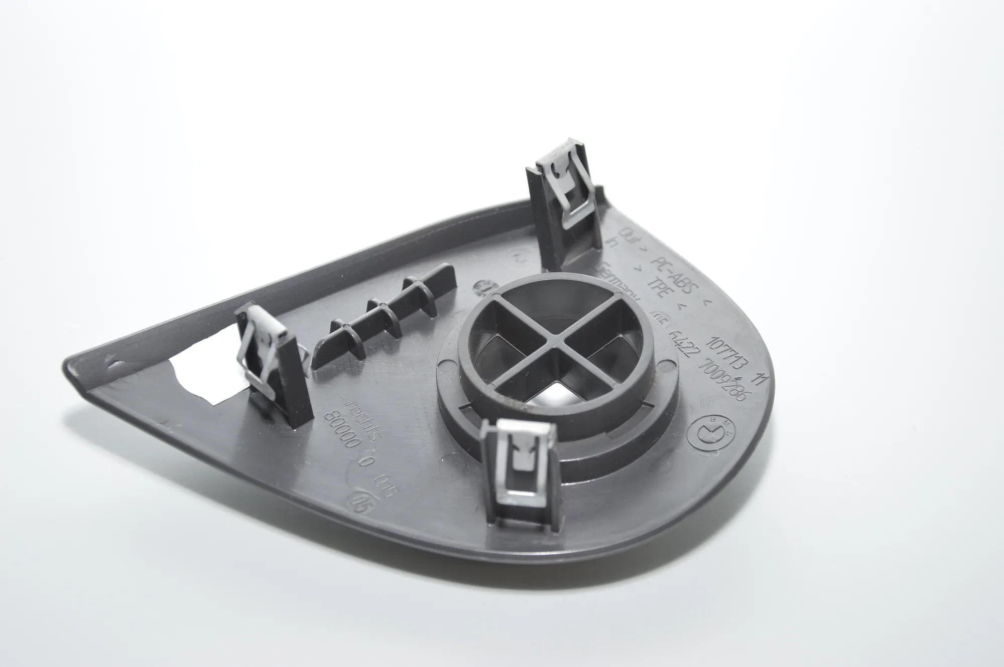 Other Interior Parts – OEM 7009286 · BMW 6 (E63) 645 Ci 2004 – 4