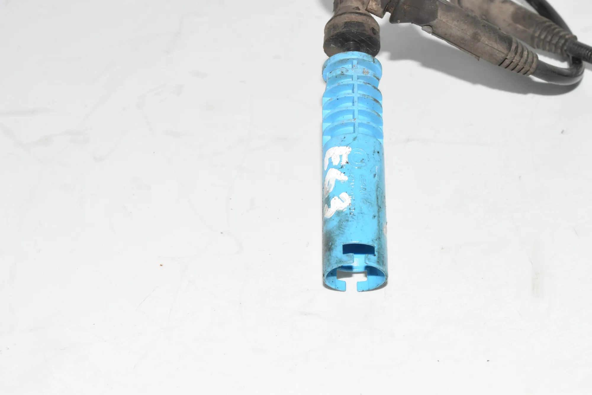 Front Left ABS Sensor – OEM 6903705 · BMW 6 (E63) 645 Ci 2004 – 2