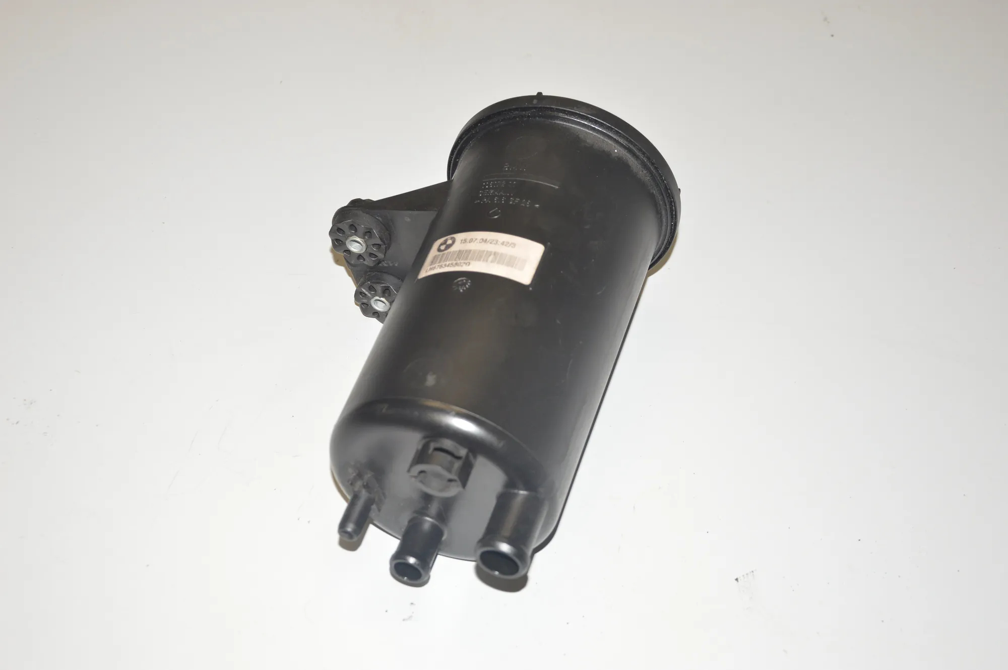 Power Steering Pump Tank – OEM 6763458 · BMW 6 (E63) 645 Ci 2004 – 3