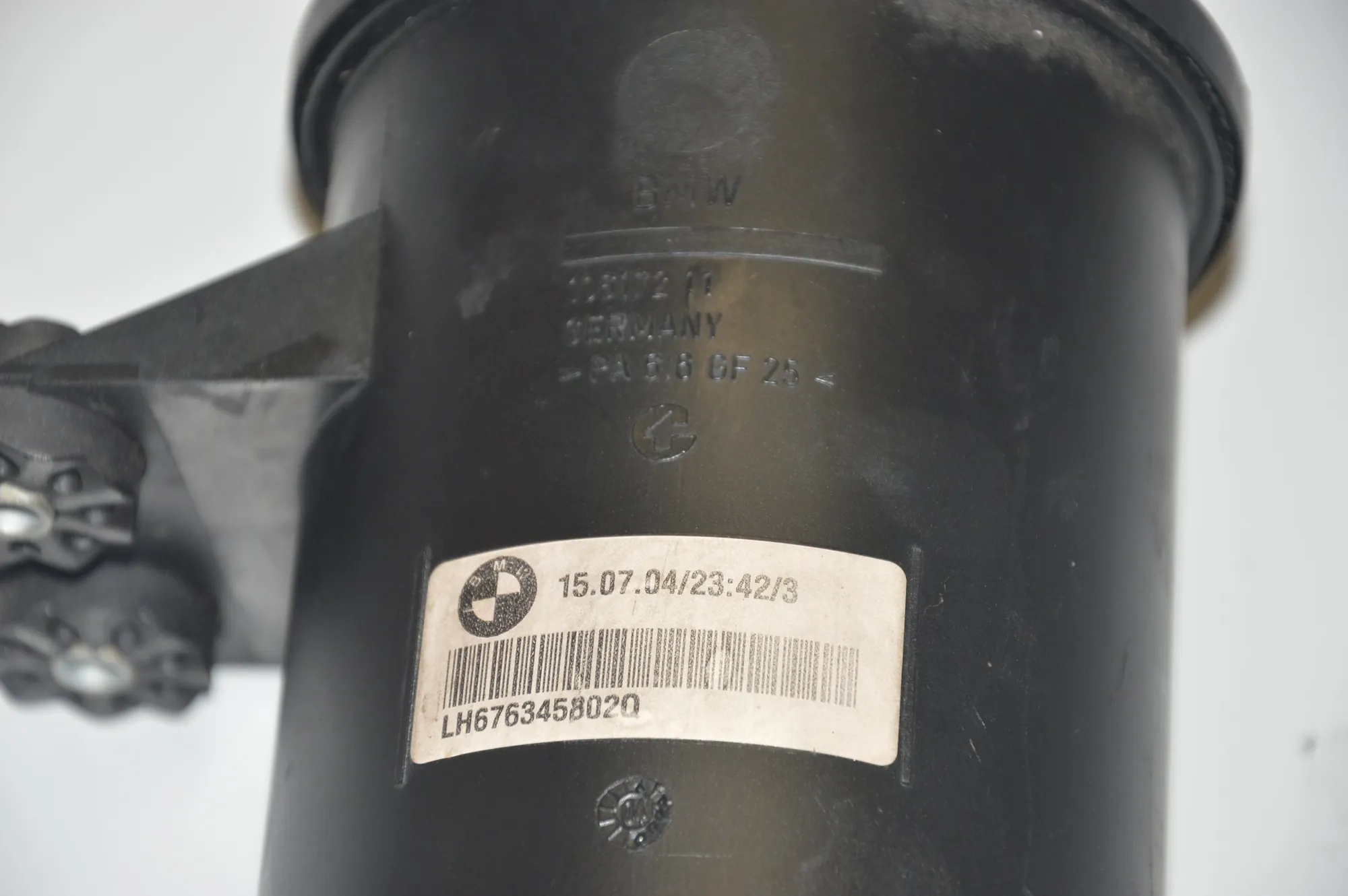Power Steering Pump Tank – OEM 6763458 · BMW 6 (E63) 645 Ci 2004 – 4