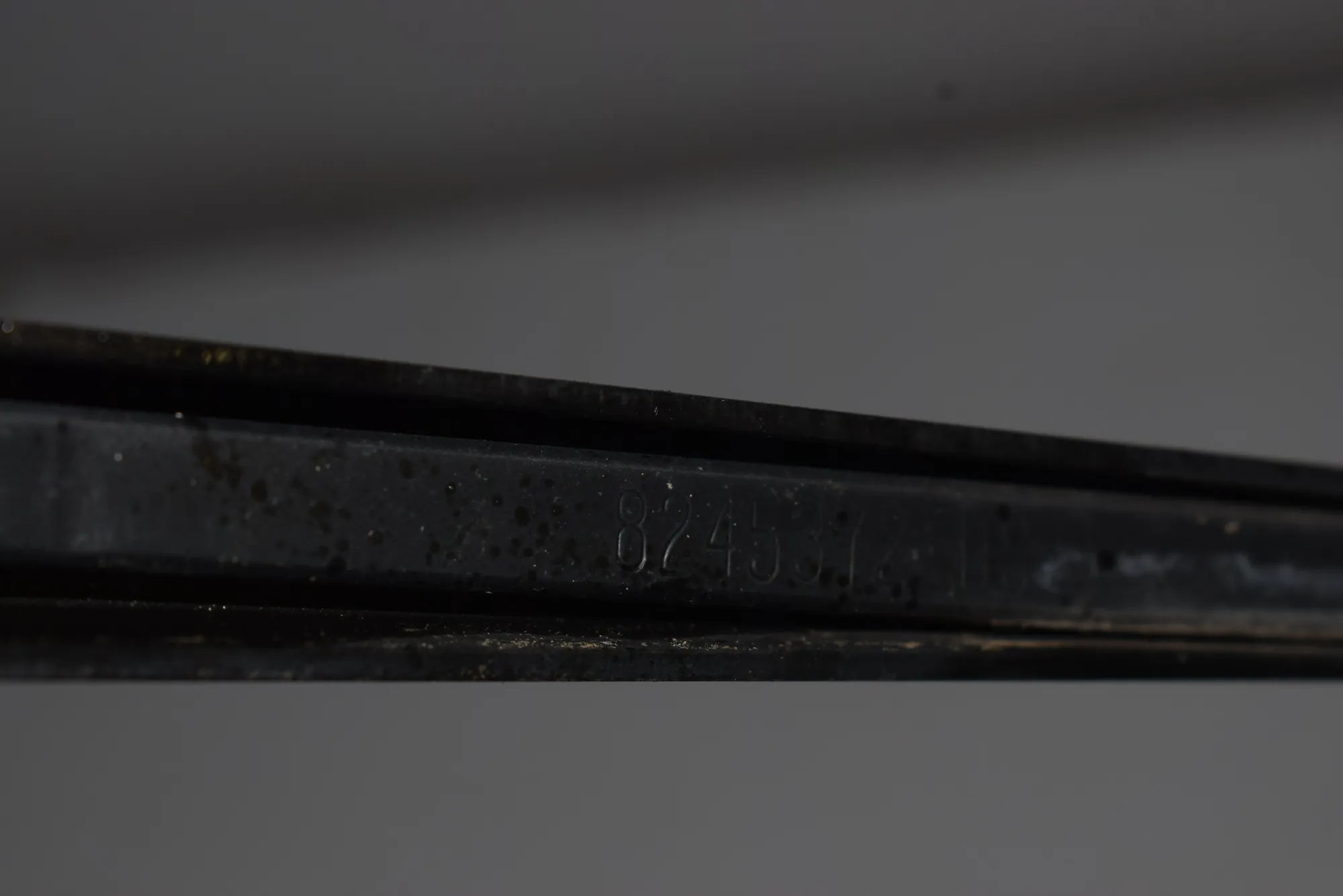 Front Wiper Arms – OEM 7075612 · BMW X5 (E53) 4.4 i 2003 – 4