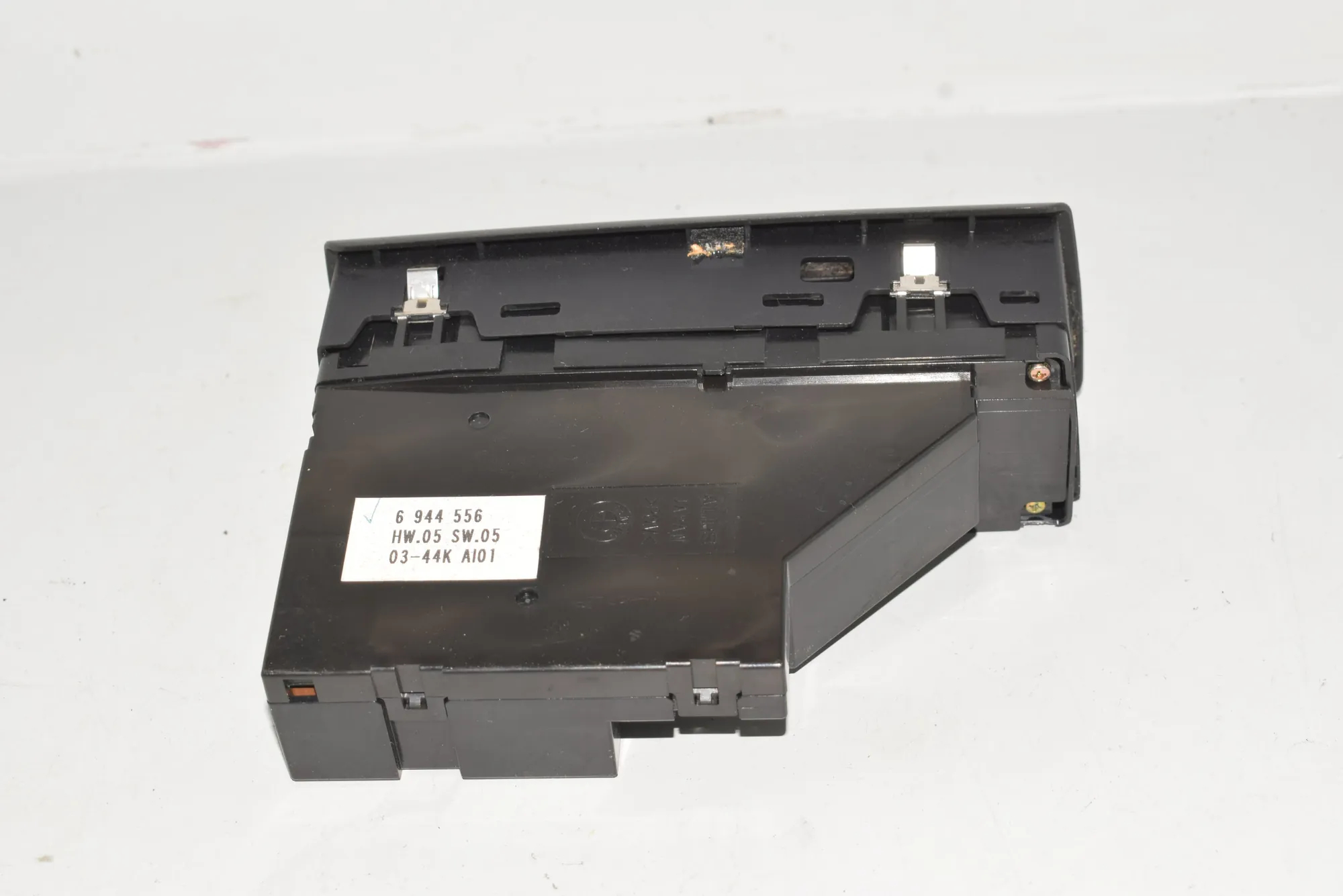 Front Left Door Window Switch – OEM 6944556 · BMW X5 (E53) 4.4 i 2003 – 5