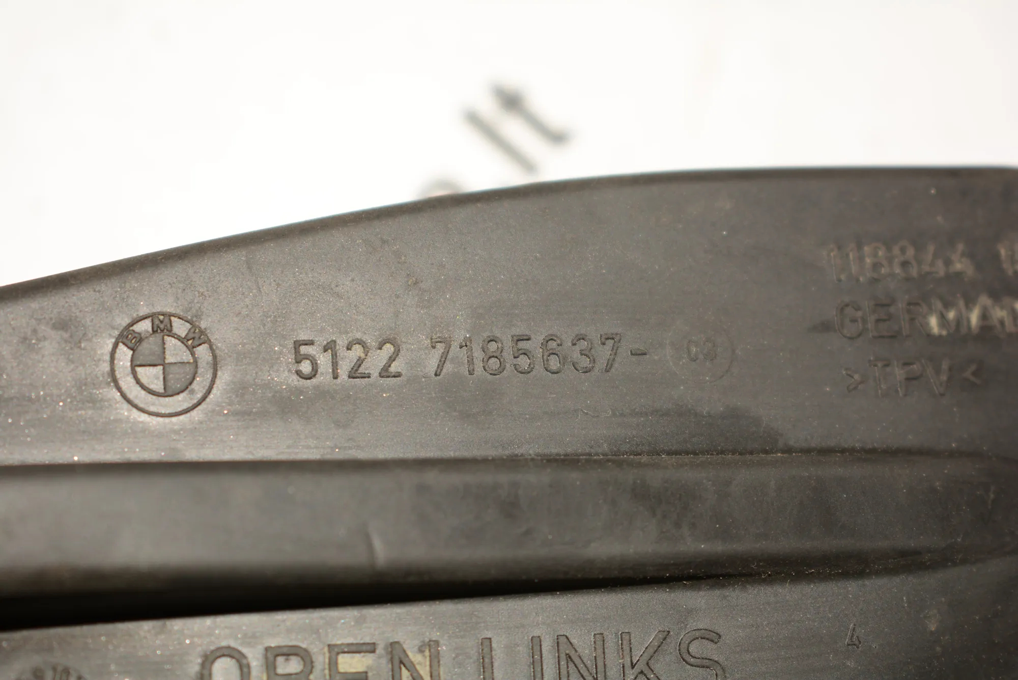 Other Body Parts – OEM 7185637 · BMW 5 (F10) BMW 5 (F10) 2011 – 4