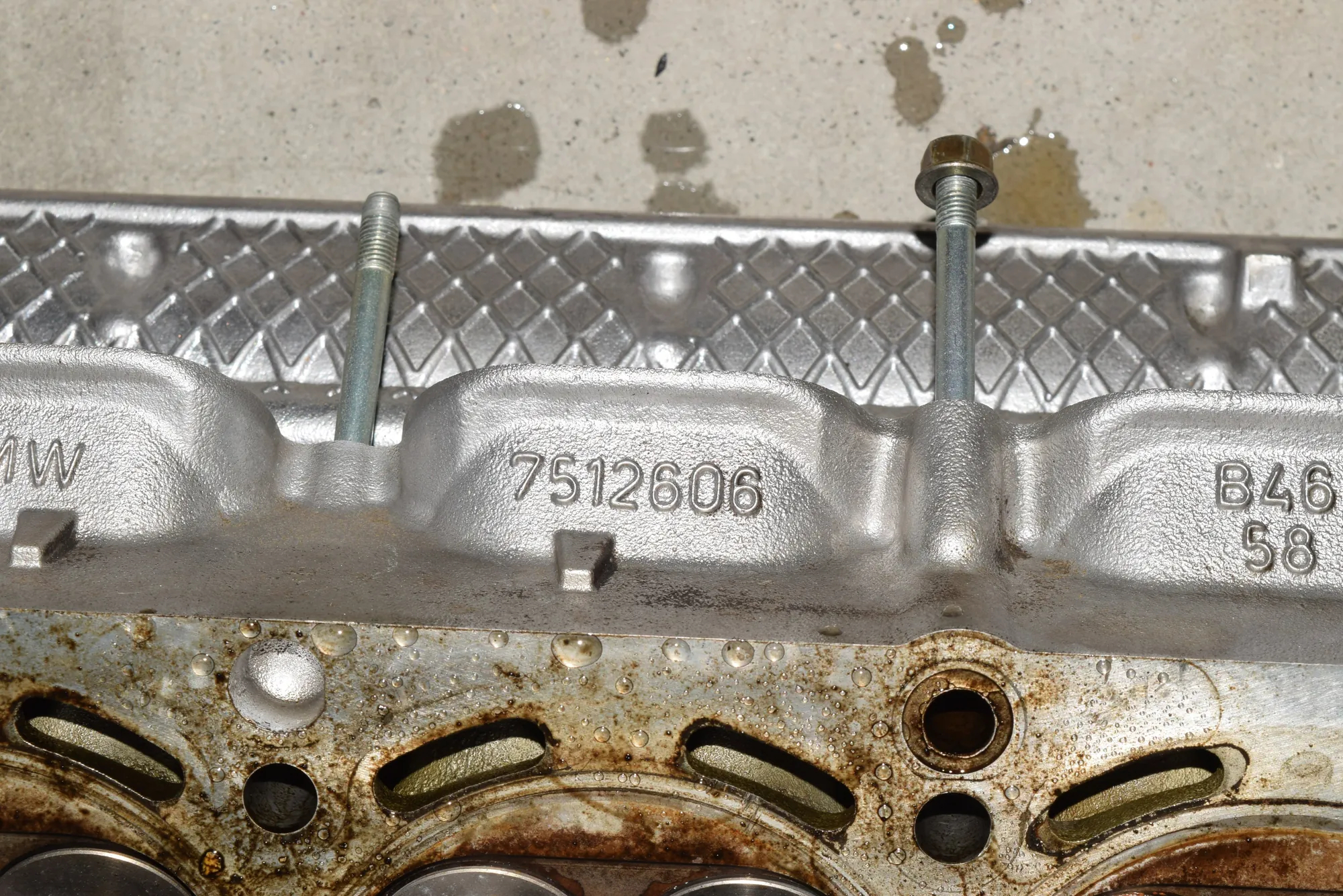Engine Cylinder Head – OEM 7512606 · BMW X5 (E53) BMW X5 (E53) 4.6 is 2002 – 6