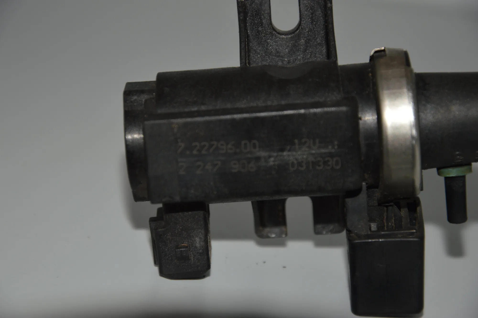 Solenoid Valve – OEM 2247906 · BMW 5 Touring (E39) 525 d 2003 – 3