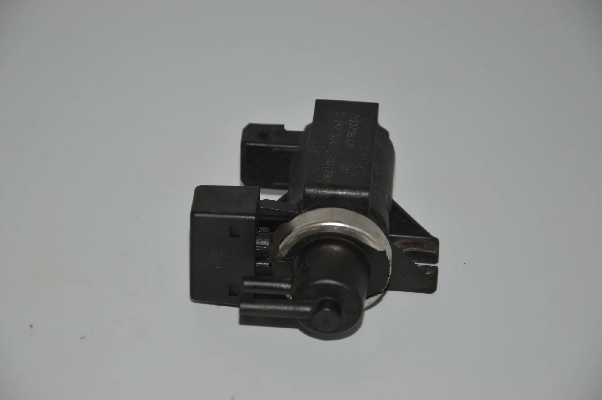 Solenoid Valve – OEM 2247906 · BMW 5 Touring (E39) 525 d 2003 – 2