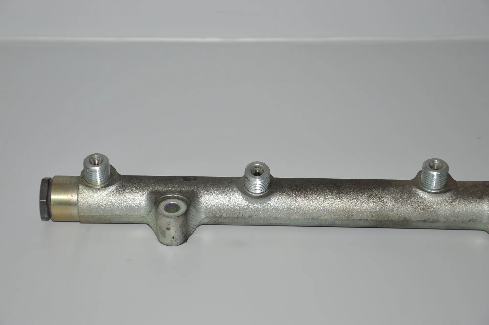Fuel Rail – OEM 0445216002 · BMW 5 Touring (E39) 525 d 2003 – 2