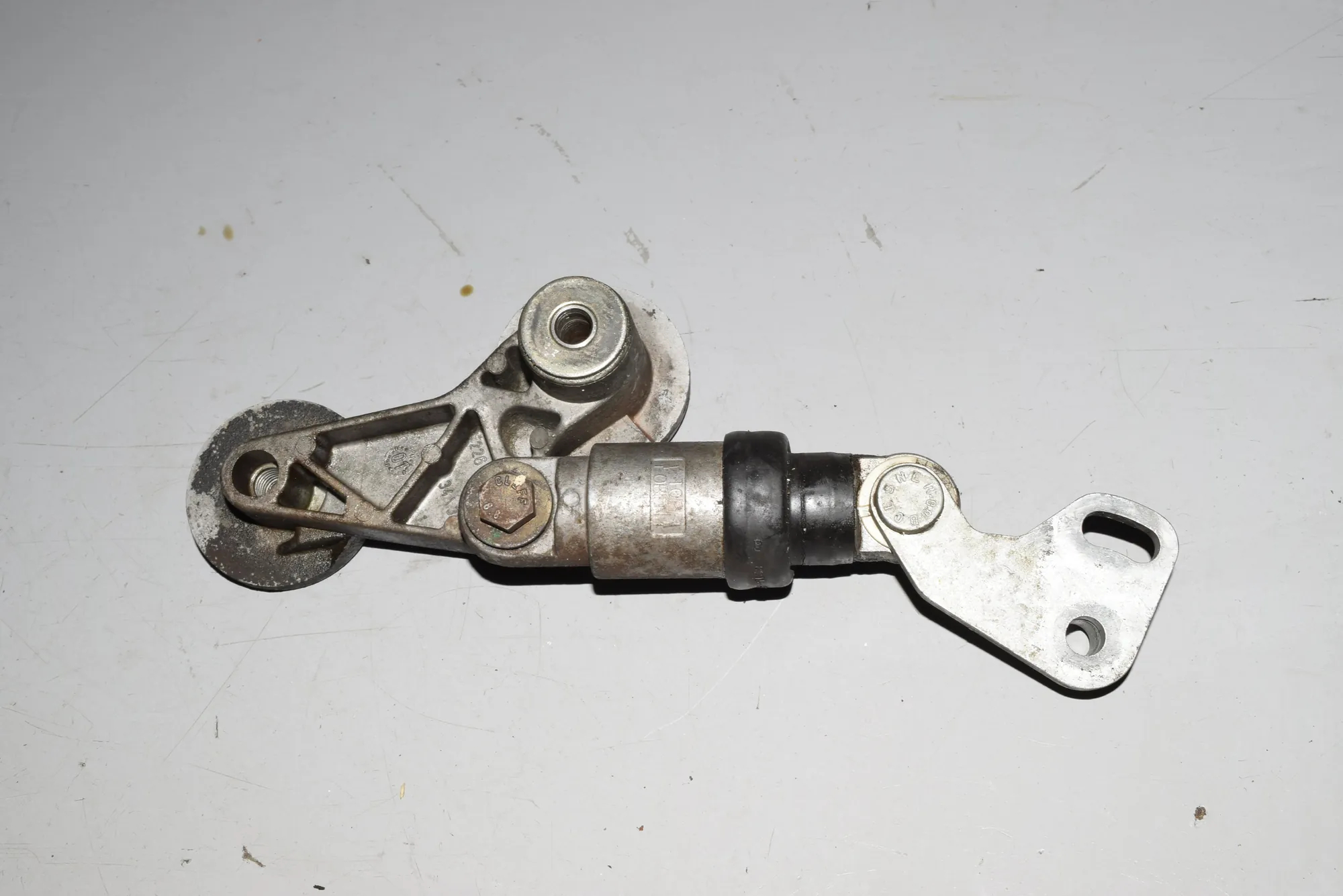 Other Engine Compartment Parts – OEM 7515864 · BMW X5 (E53) BMW X5 (E53) 4.4 i 2003 – 2