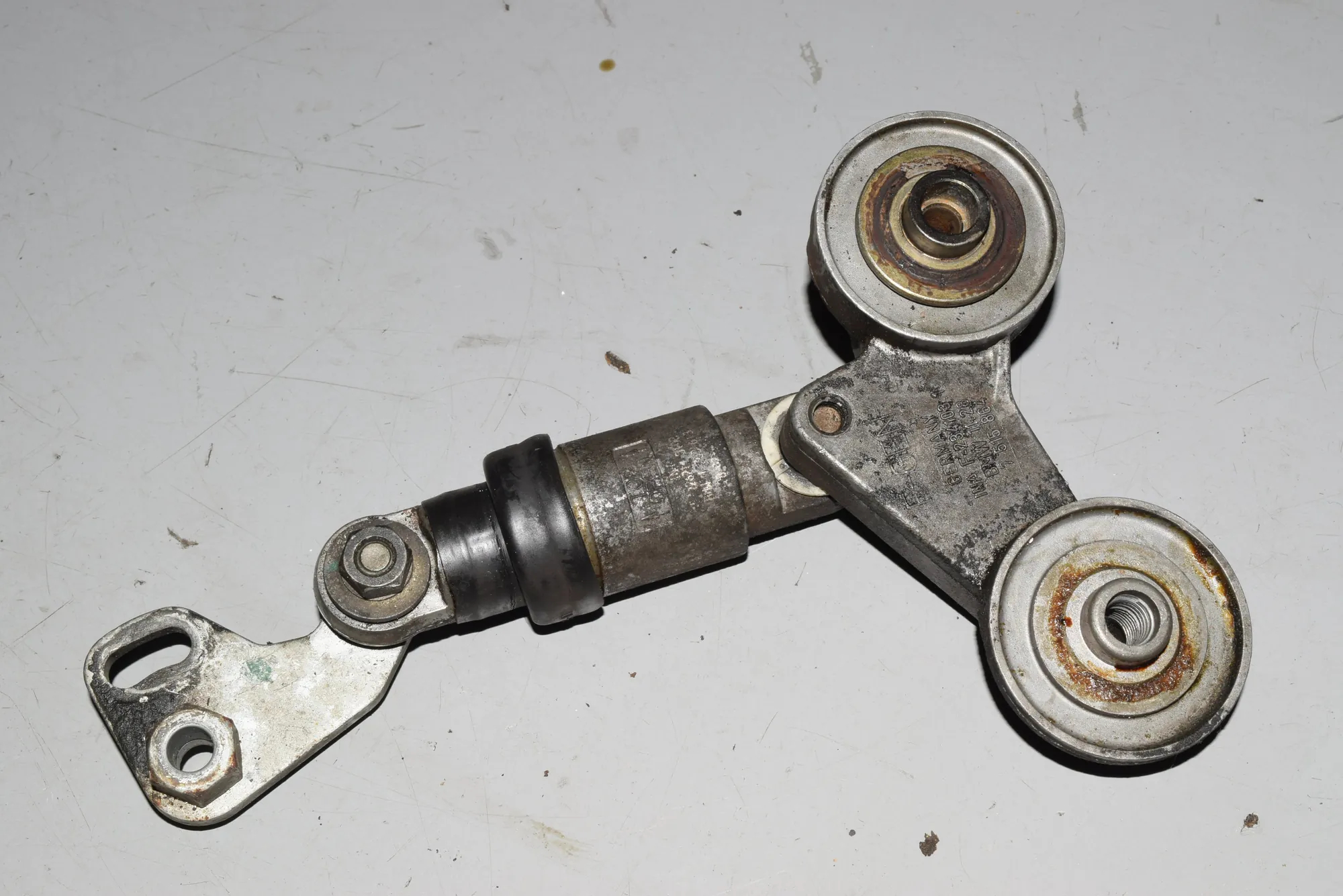 Other Engine Compartment Parts – OEM 7515864 · BMW X5 (E53) BMW X5 (E53) 4.4 i 2003