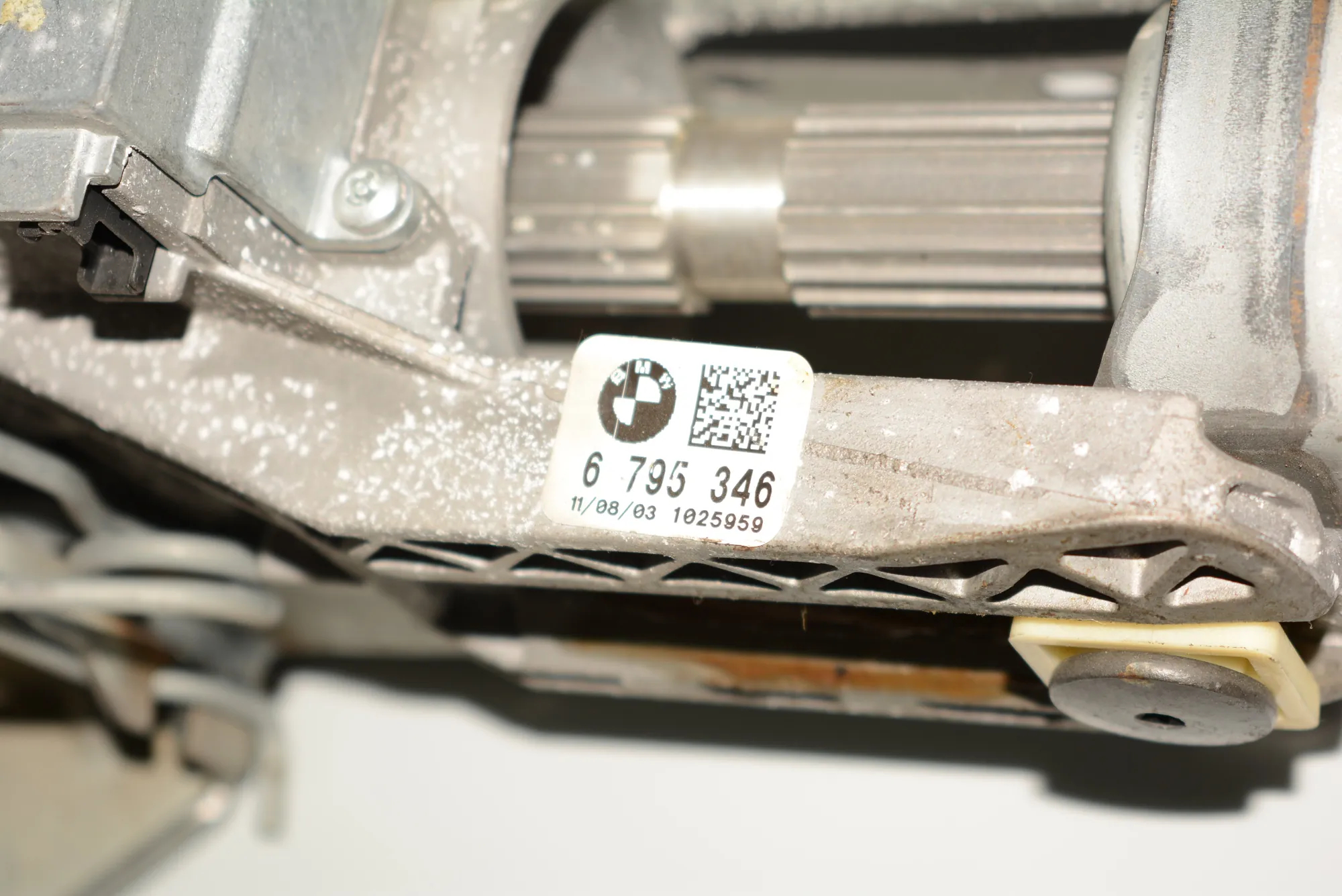 Steering Wheel Adjustment Mechanism – OEM 6795346 · BMW 5 (F10) BMW 5 (F10) 2011 – 5