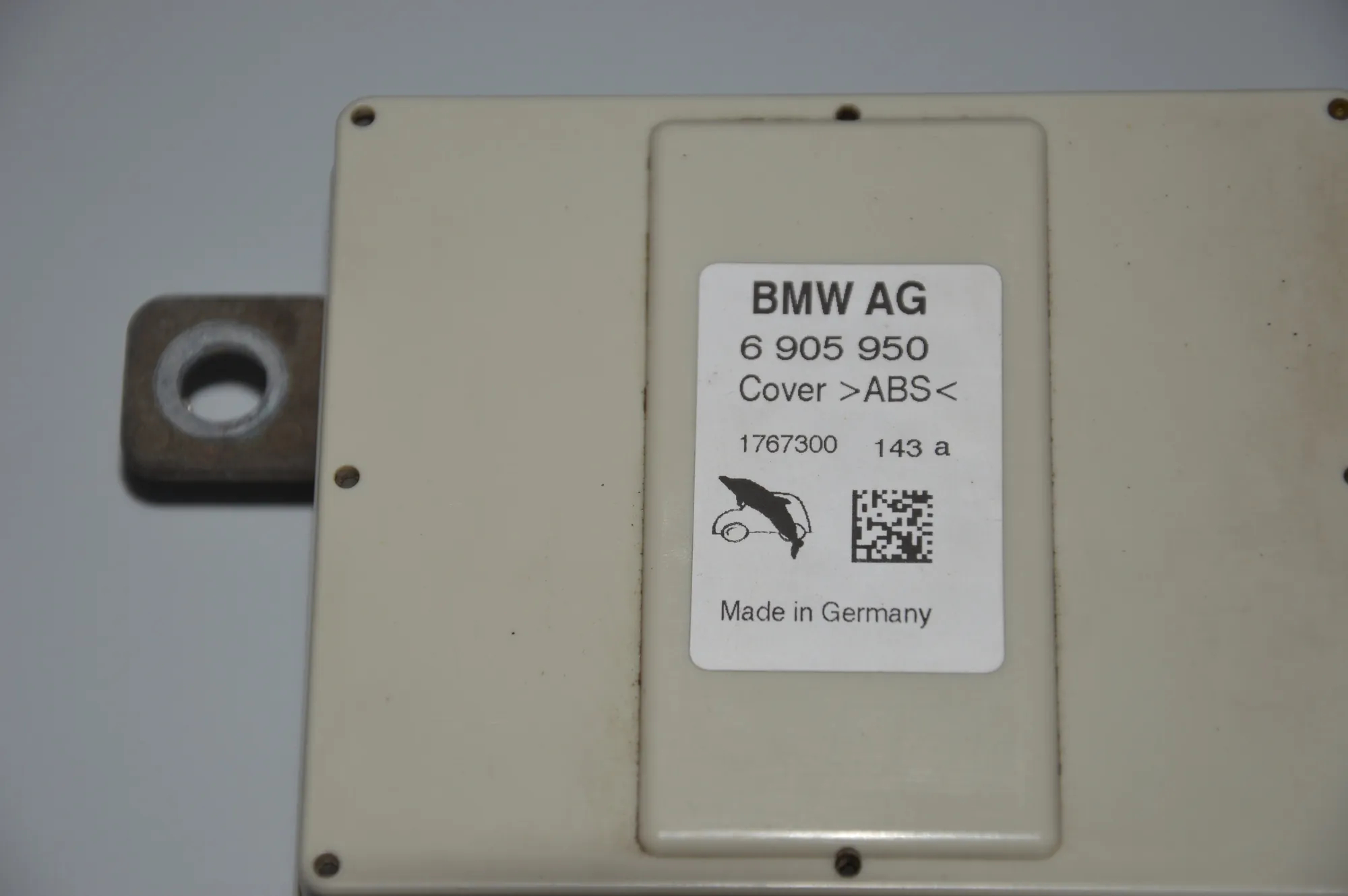 Antenna Amplifier – OEM 6905950 · BMW X5 (E53) 4.6 is 2003 – 3