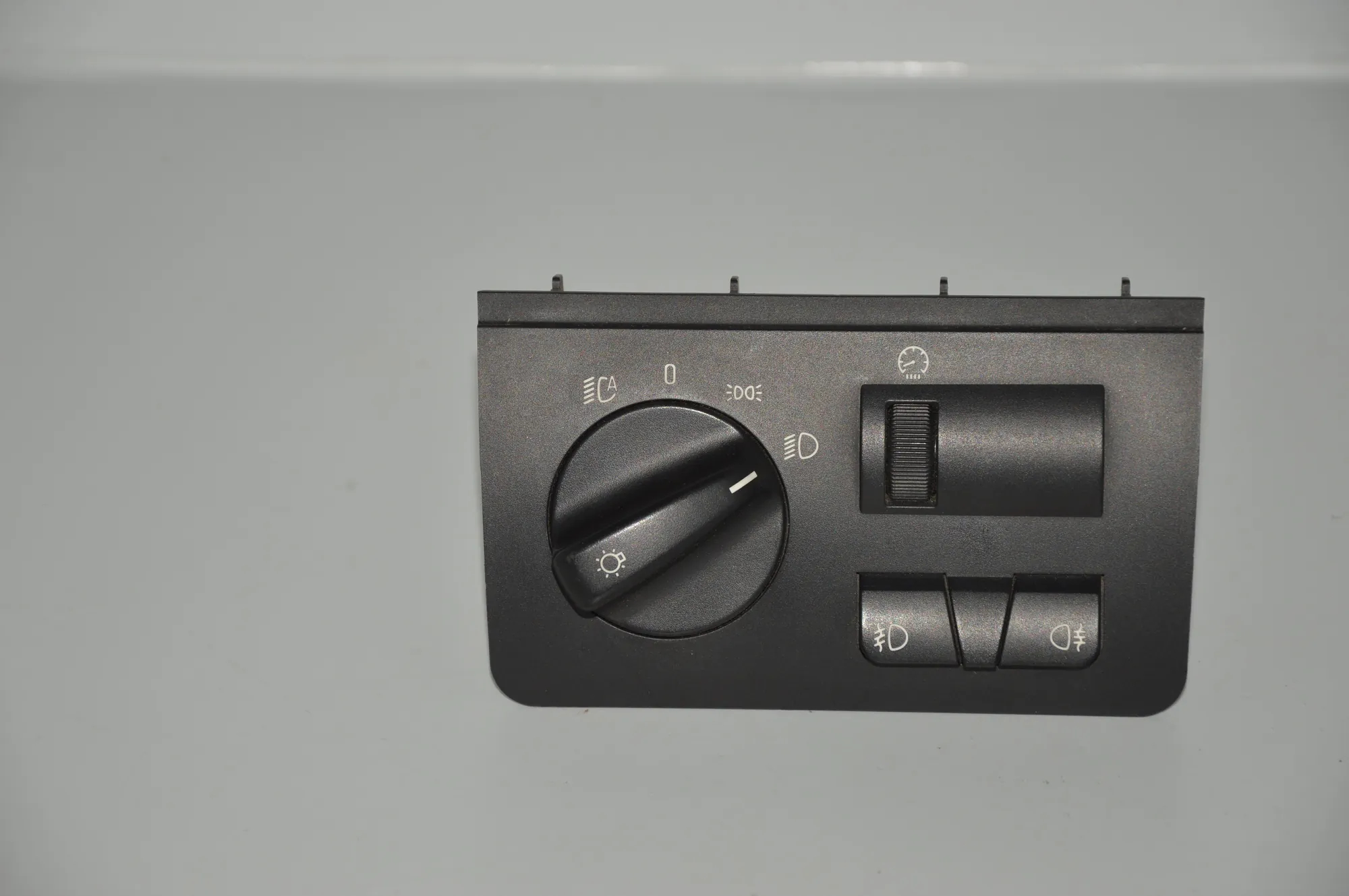 Headlight Switch Control Unit – OEM 6909775 · BMW X5 (E53) 4.6 is 2003