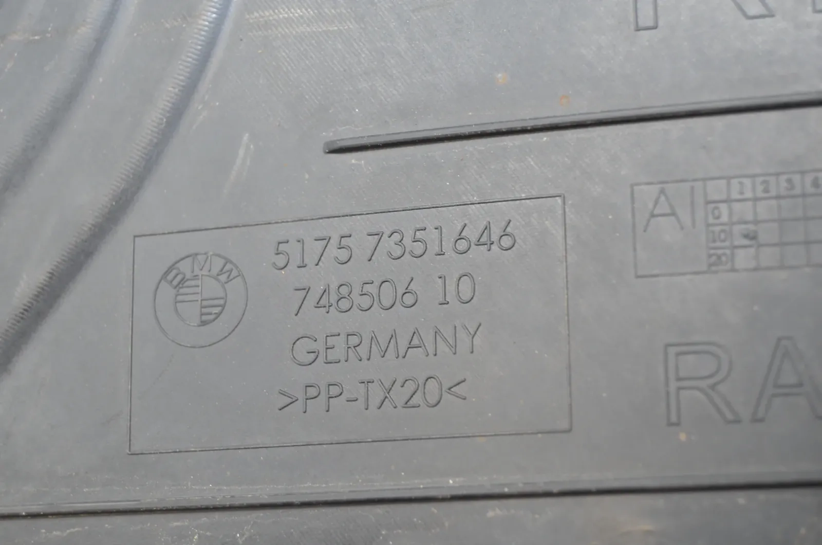 Rear Right Underbody Cover – OEM 7351646 · BMW 7 (G11, G12) 750 d, Ld xDrive 2016 – 5