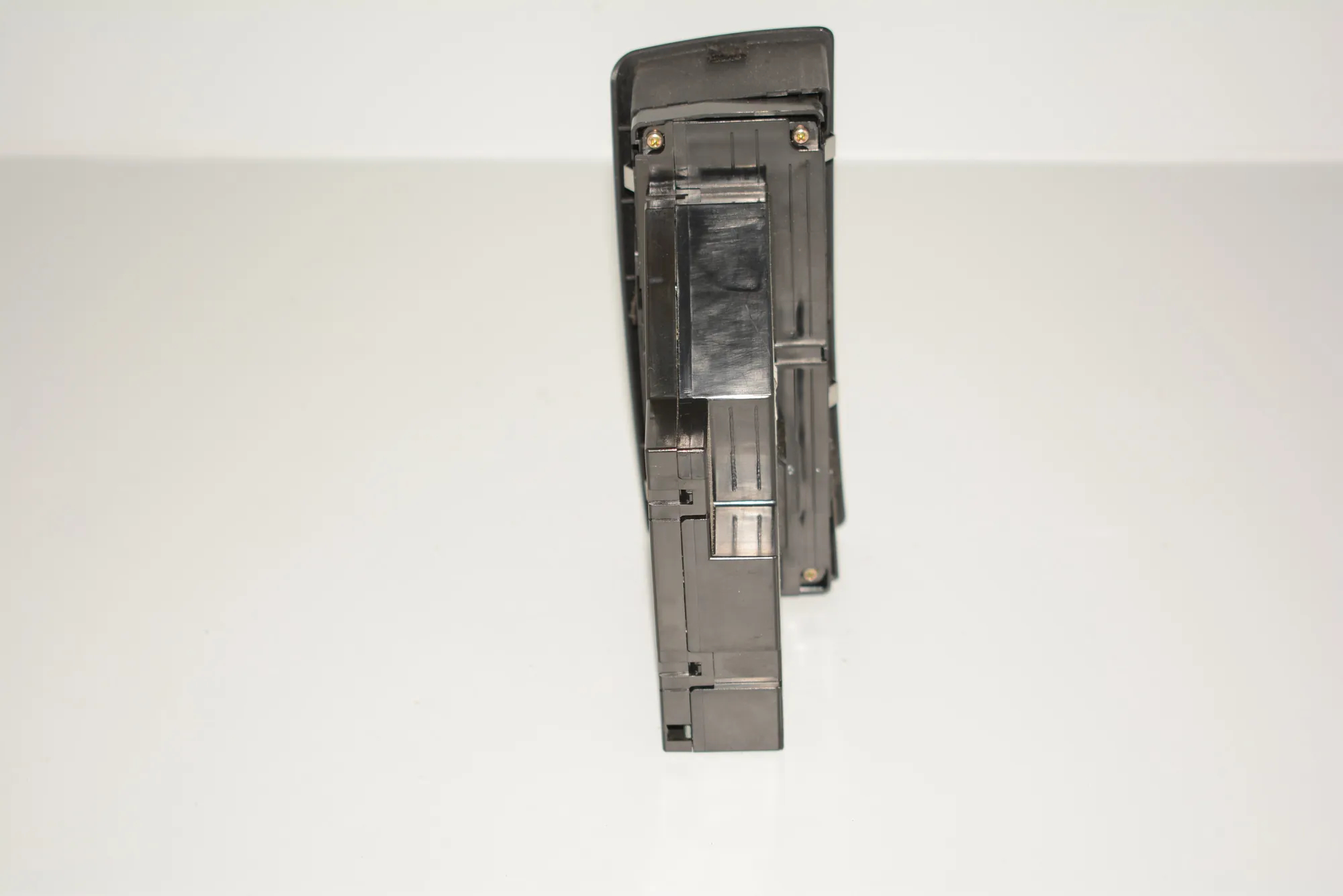 Front Left Door Window Switch – OEM 6937484 · BMW X5 (E53) 4.6 is 2003 – 3