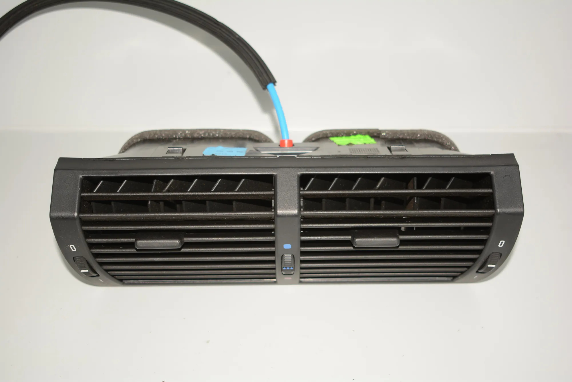 Dashboard Air Vents – OEM 8402221 · BMW X5 (E53) 4.6 is 2003 – 3