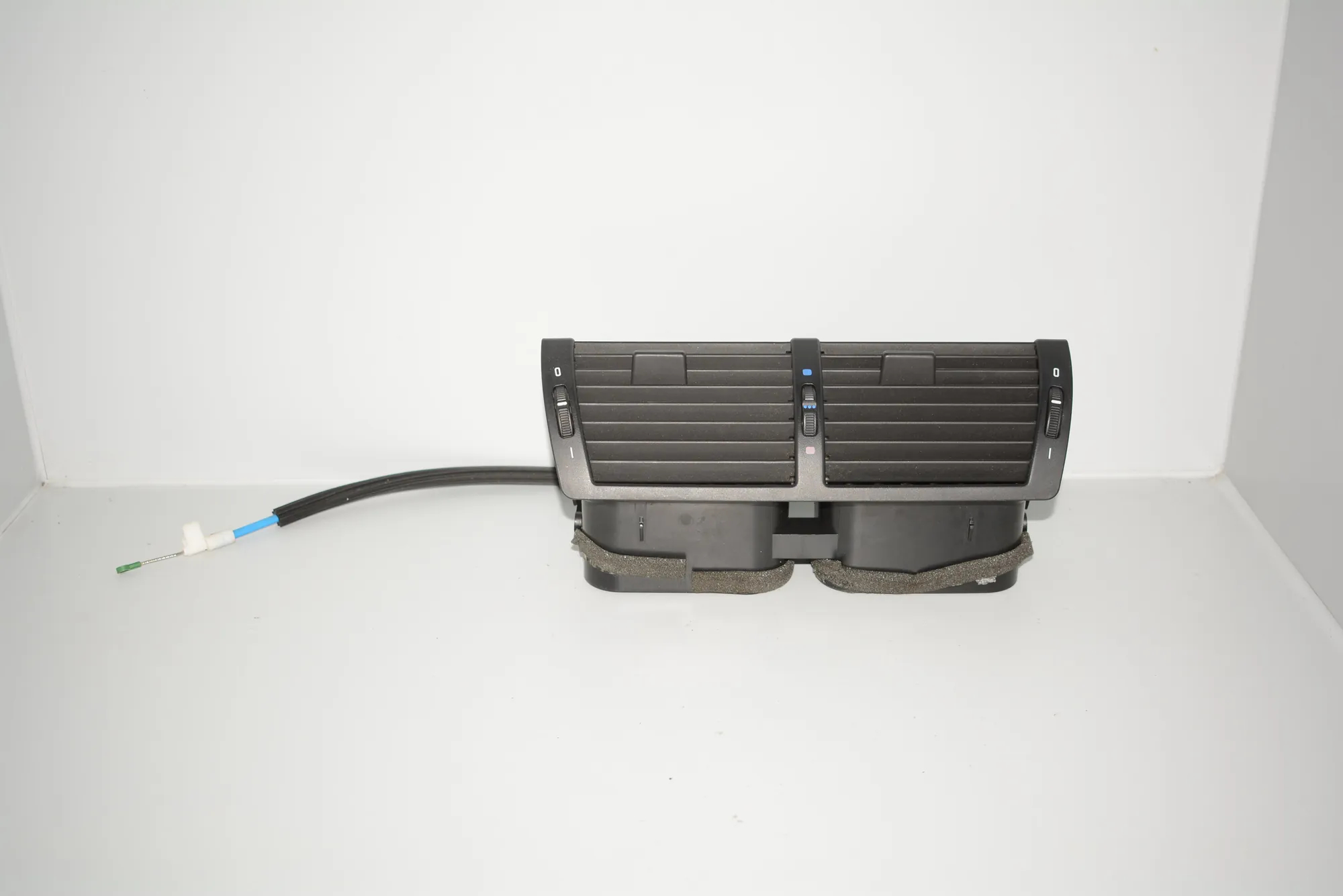Dashboard Air Vents – OEM 8402221 · BMW X5 (E53) 4.6 is 2003