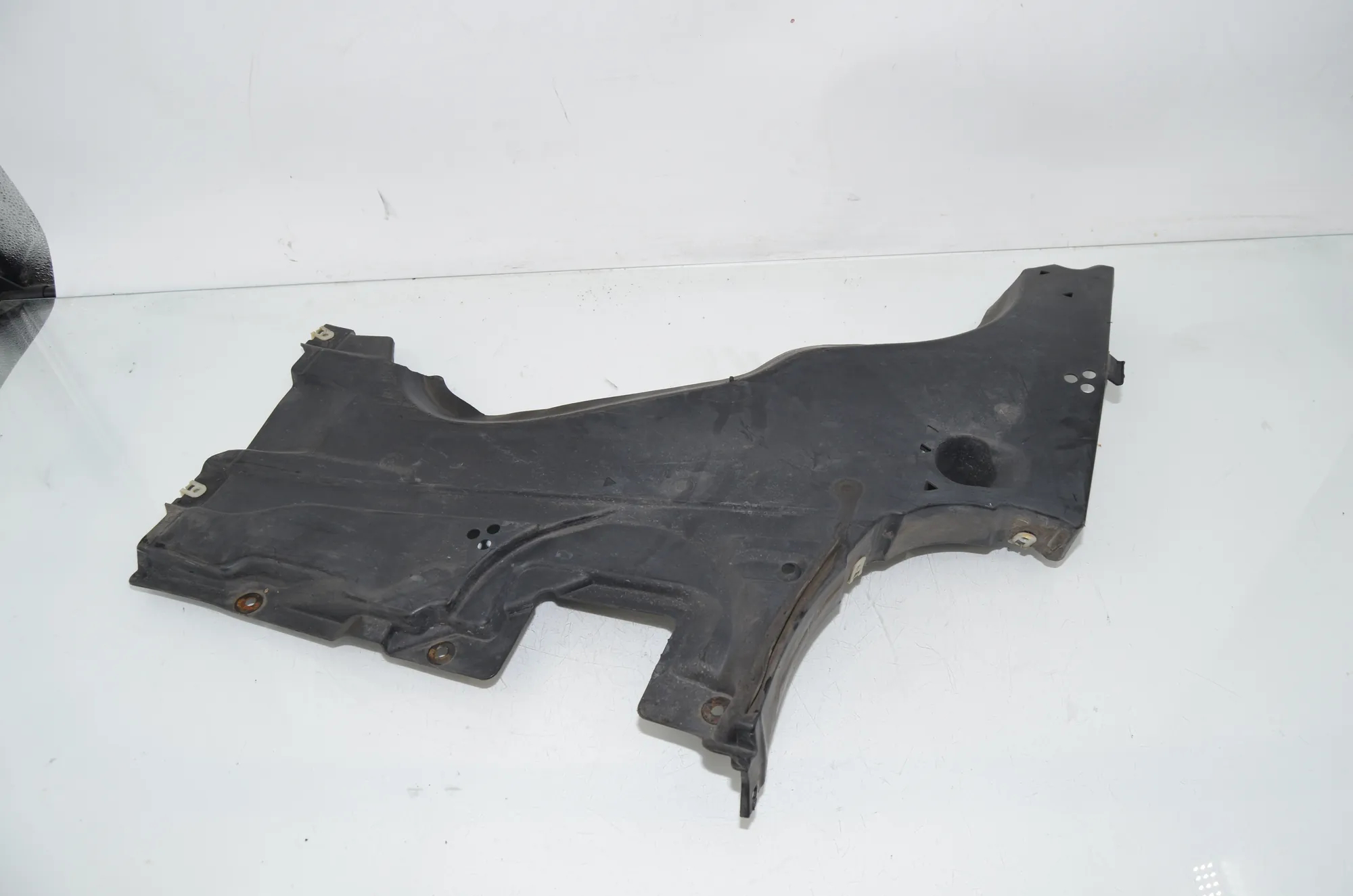 Rear Right Underbody Cover – OEM 7340182 · BMW 7 (G11, G12) 750 d, Ld xDrive 2016 – 2
