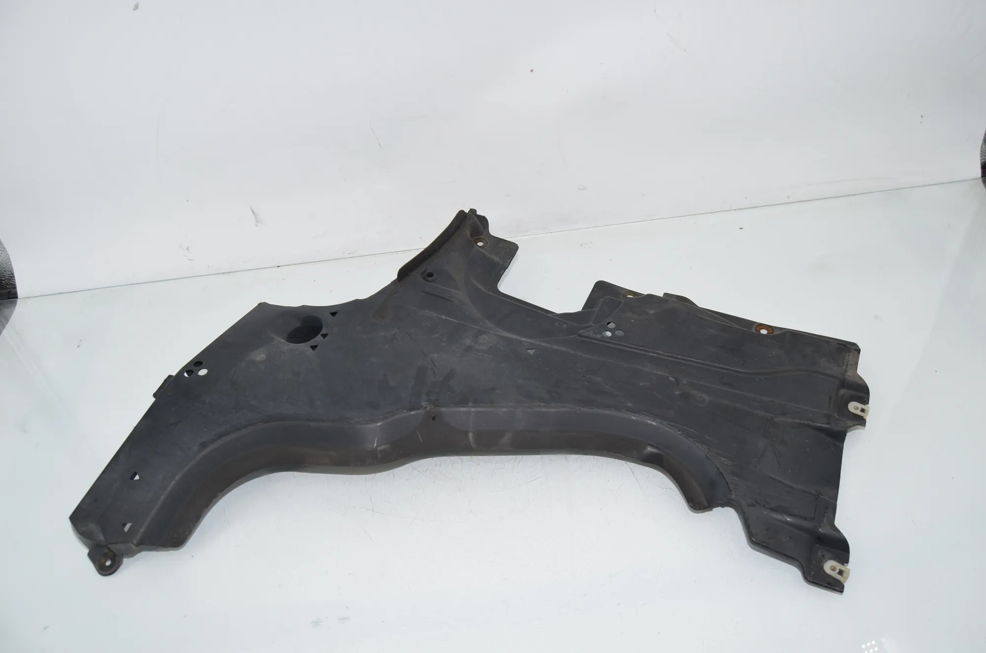 Rear Right Underbody Cover – OEM 7340182 · BMW 7 (G11, G12) 750 d, Ld xDrive 2016
