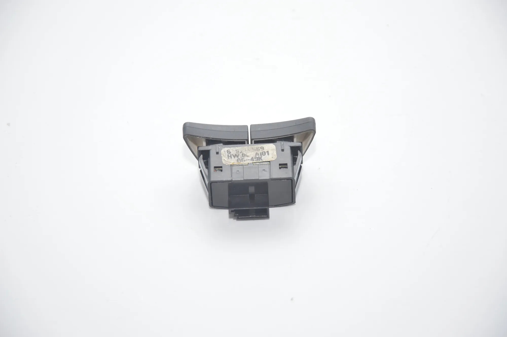 Switches – OEM 6921669 · BMW 5 (E60) 525 d 2007 – 3