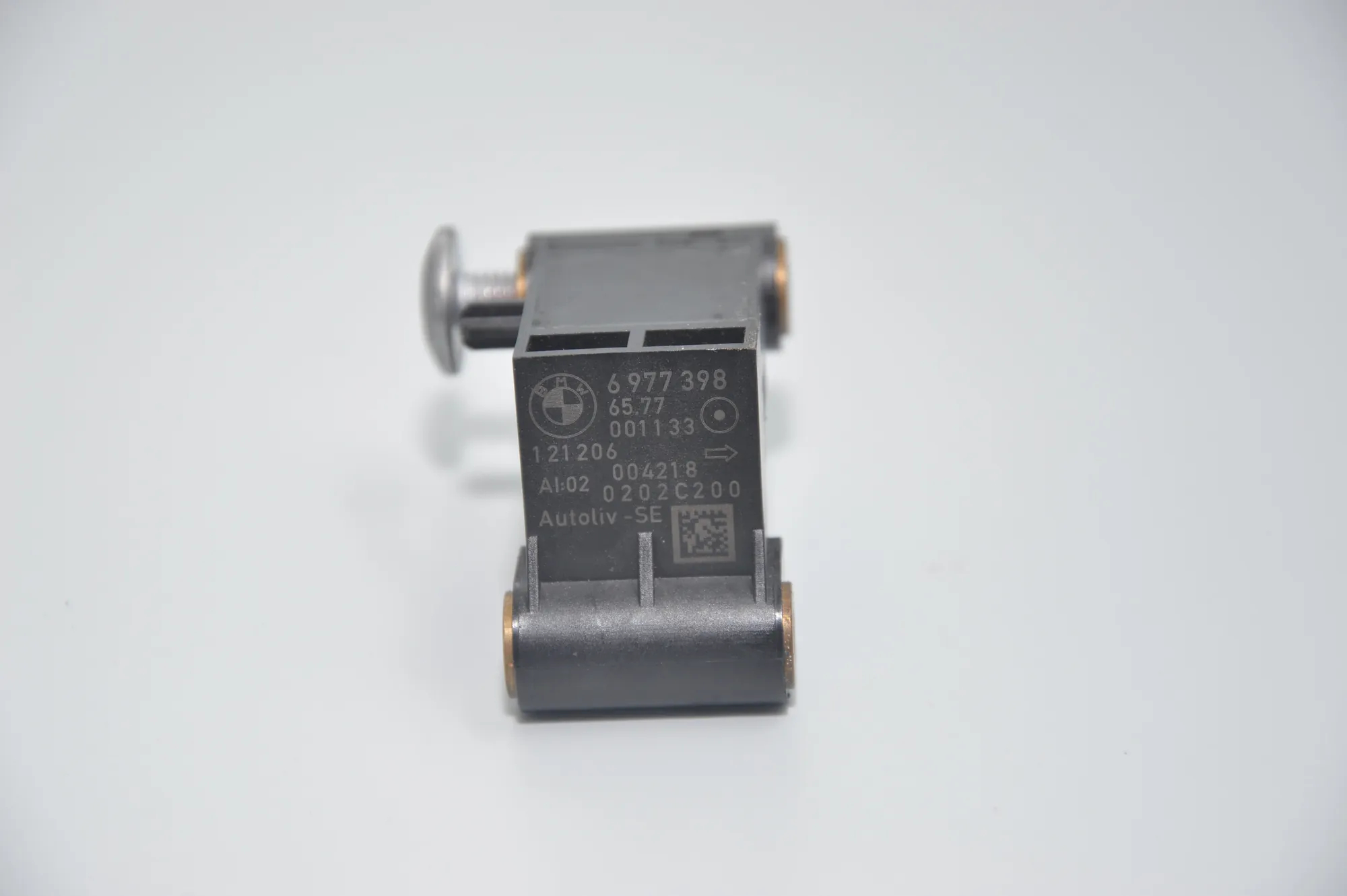 Front Left Impact Sensor – OEM 6977398 · BMW 5 (E60) 525 d 2007 – 5