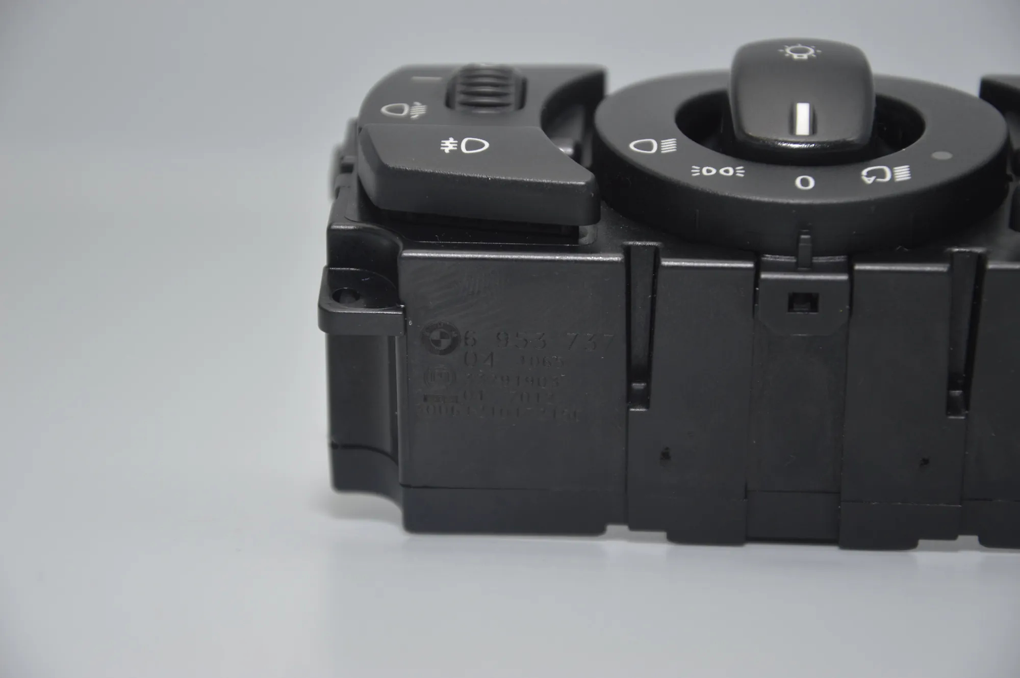 Headlight Switch Control Unit – OEM 6953737 · BMW 5 (E60) 525 d 2007 – 5