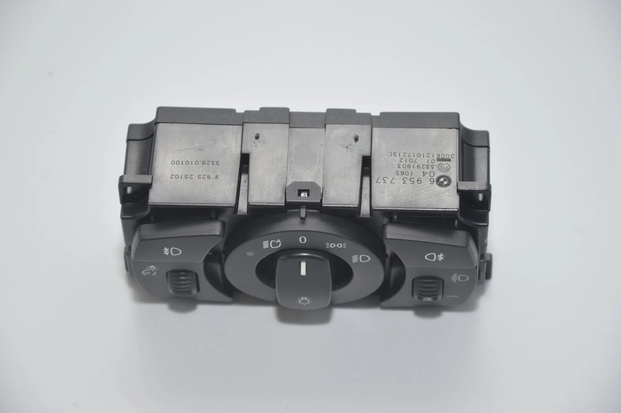 Headlight Switch Control Unit – OEM 6953737 · BMW 5 (E60) 525 d 2007 – 2