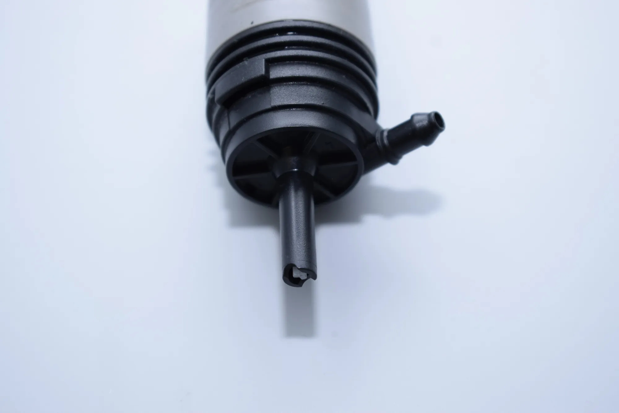 Washer Tank Motor – OEM 6934159 · BMW 5 (E60) 525 d 2007 – 3