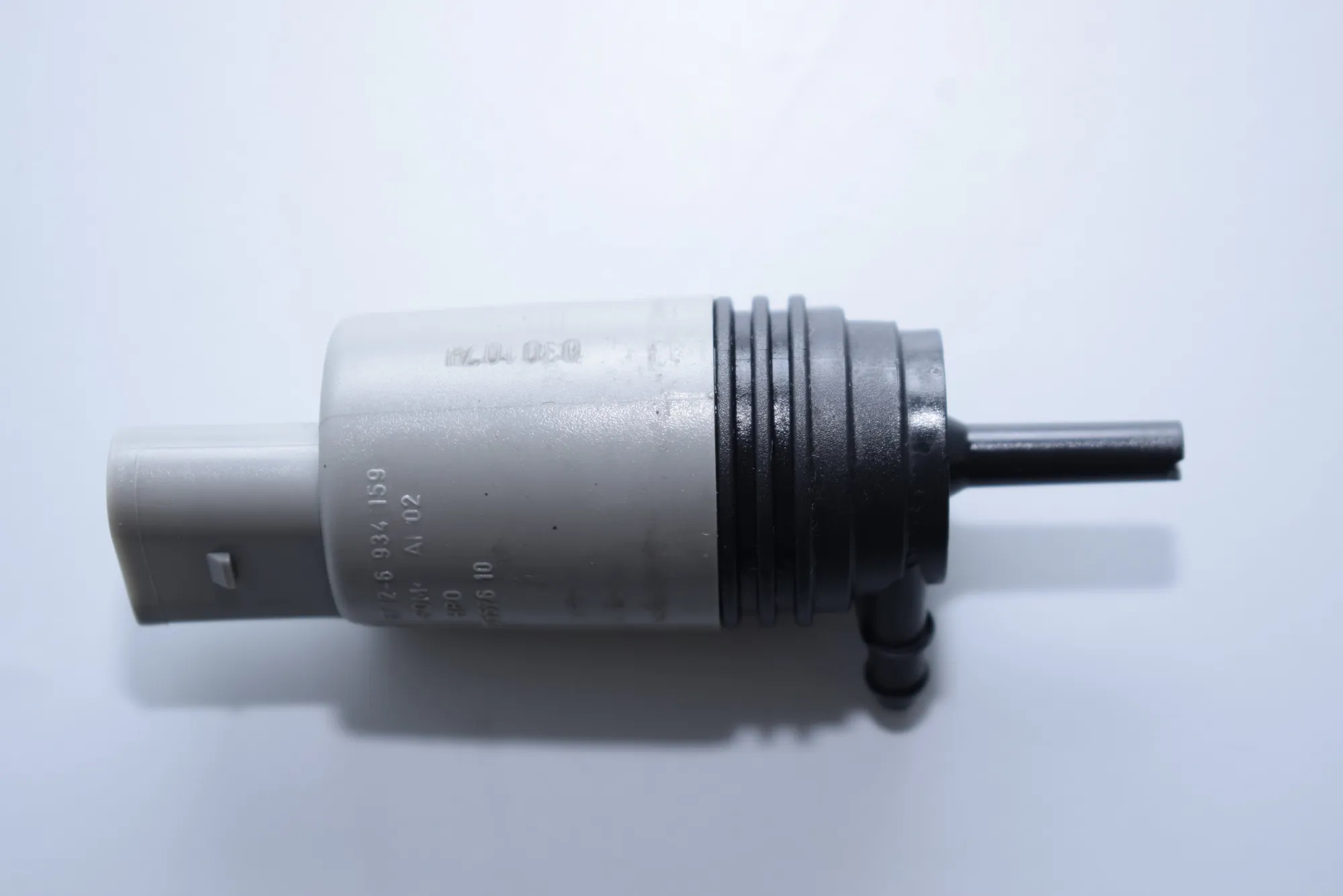 Washer Tank Motor – OEM 6934159 · BMW 5 (E60) 525 d 2007
