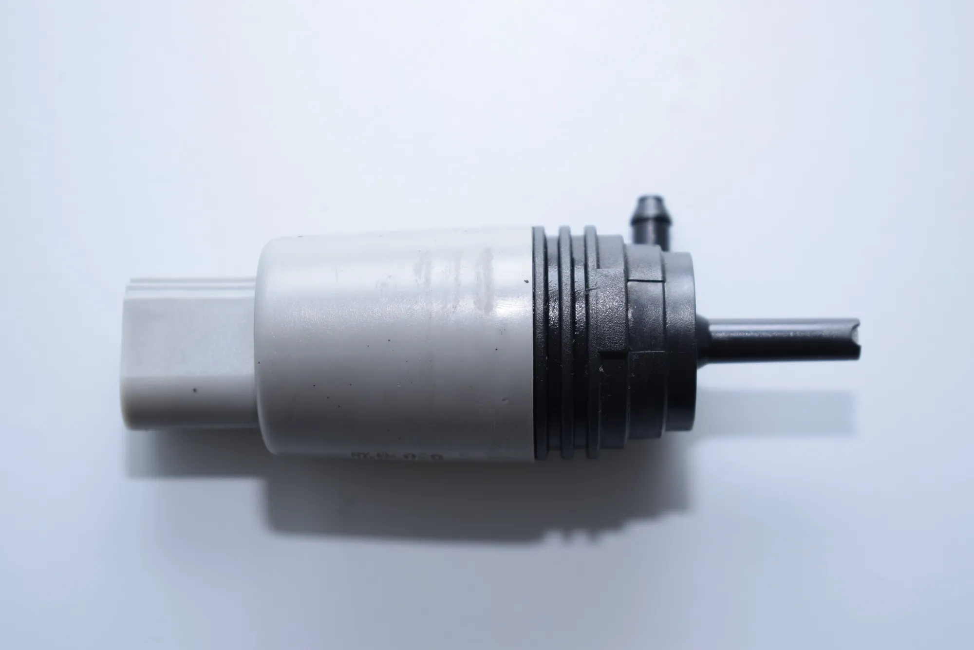 Washer Tank Motor – OEM 6934159 · BMW 5 (E60) 525 d 2007 – 2