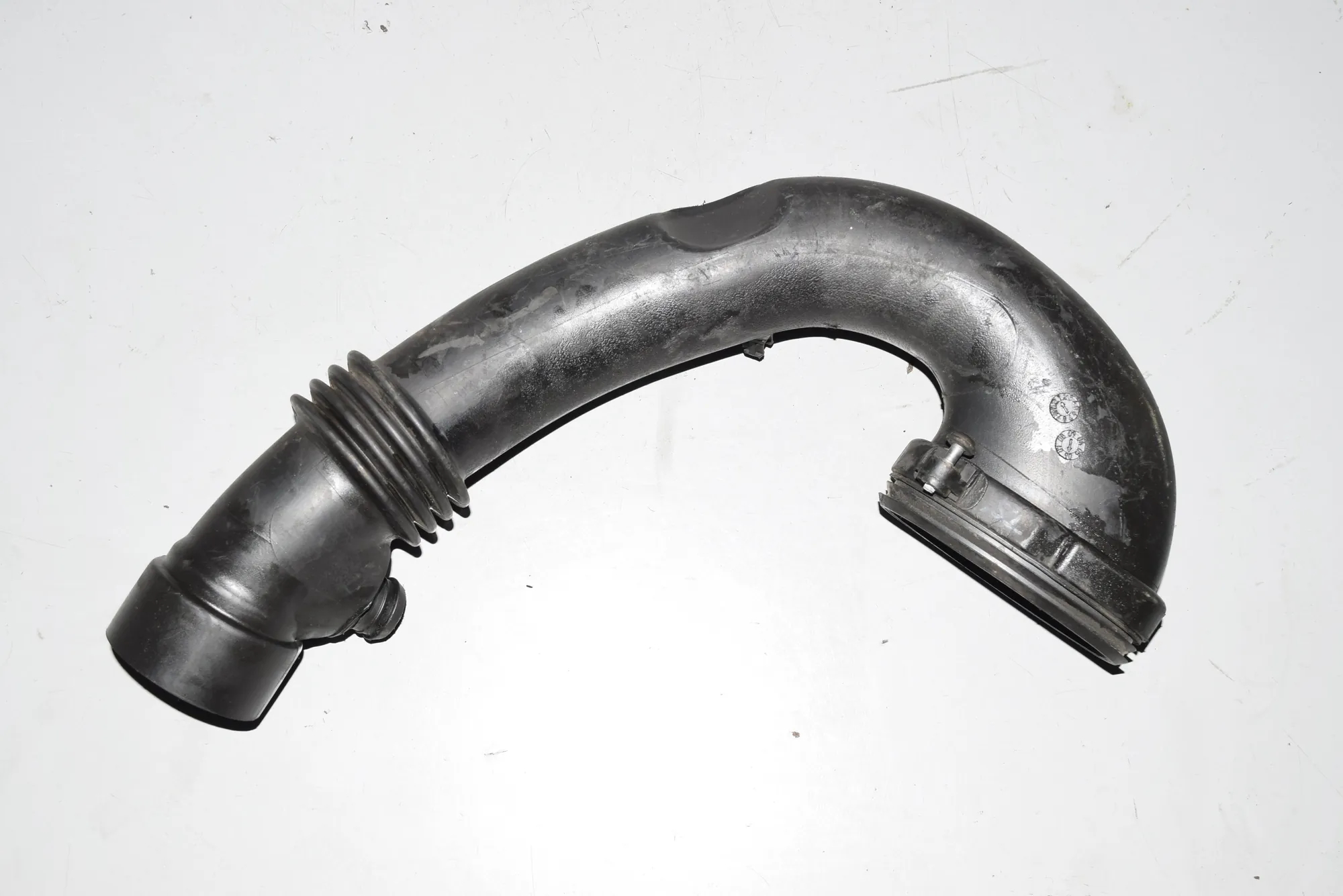 Pipe Hose – OEM 7795026 · BMW 5 (E60) BMW 5 (E60) 2004
