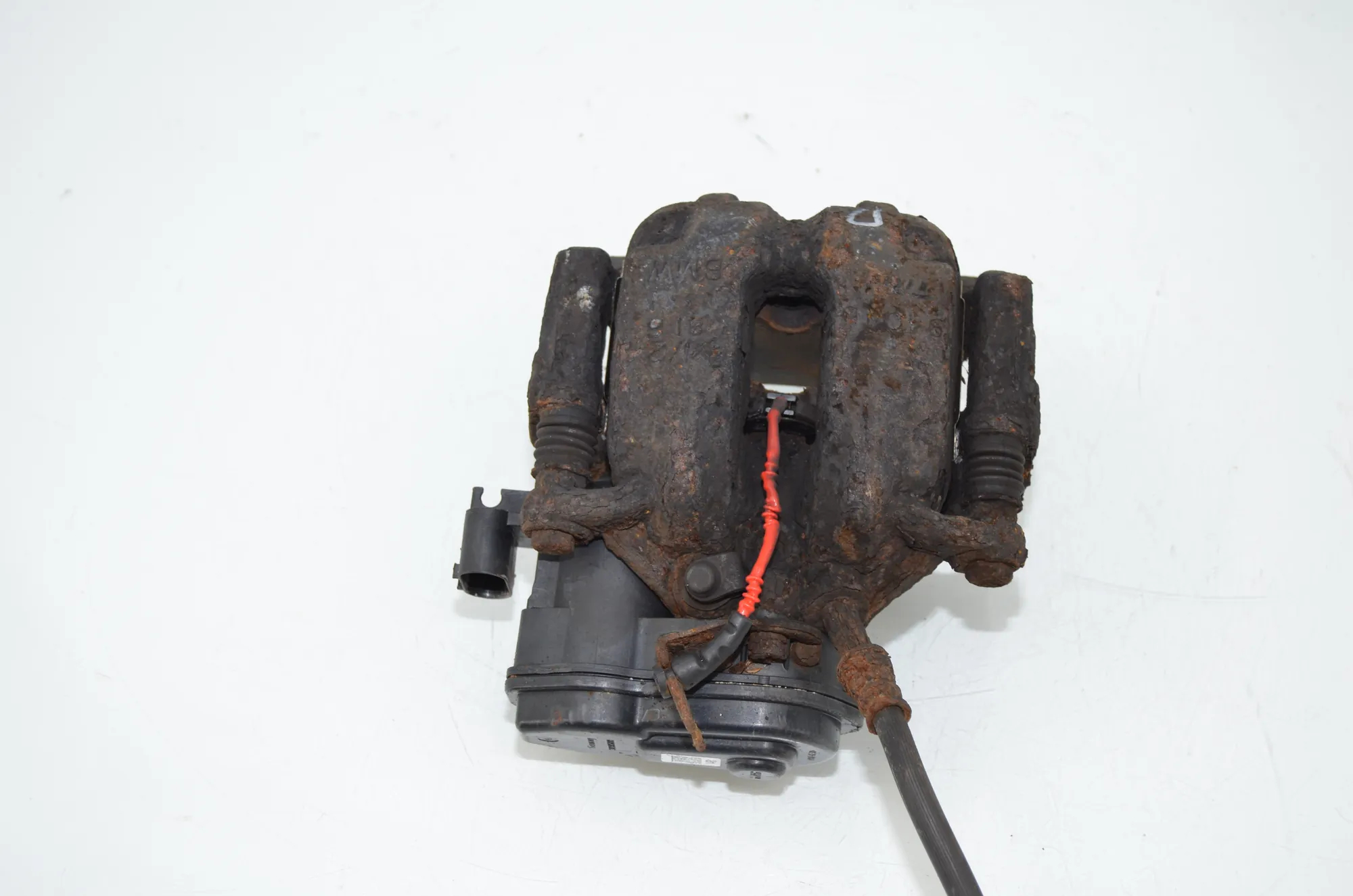 Rear Right Brake Caliper – OEM 6793048 · BMW 5 Touring (F11) 530 d xDrive 2011 – 2