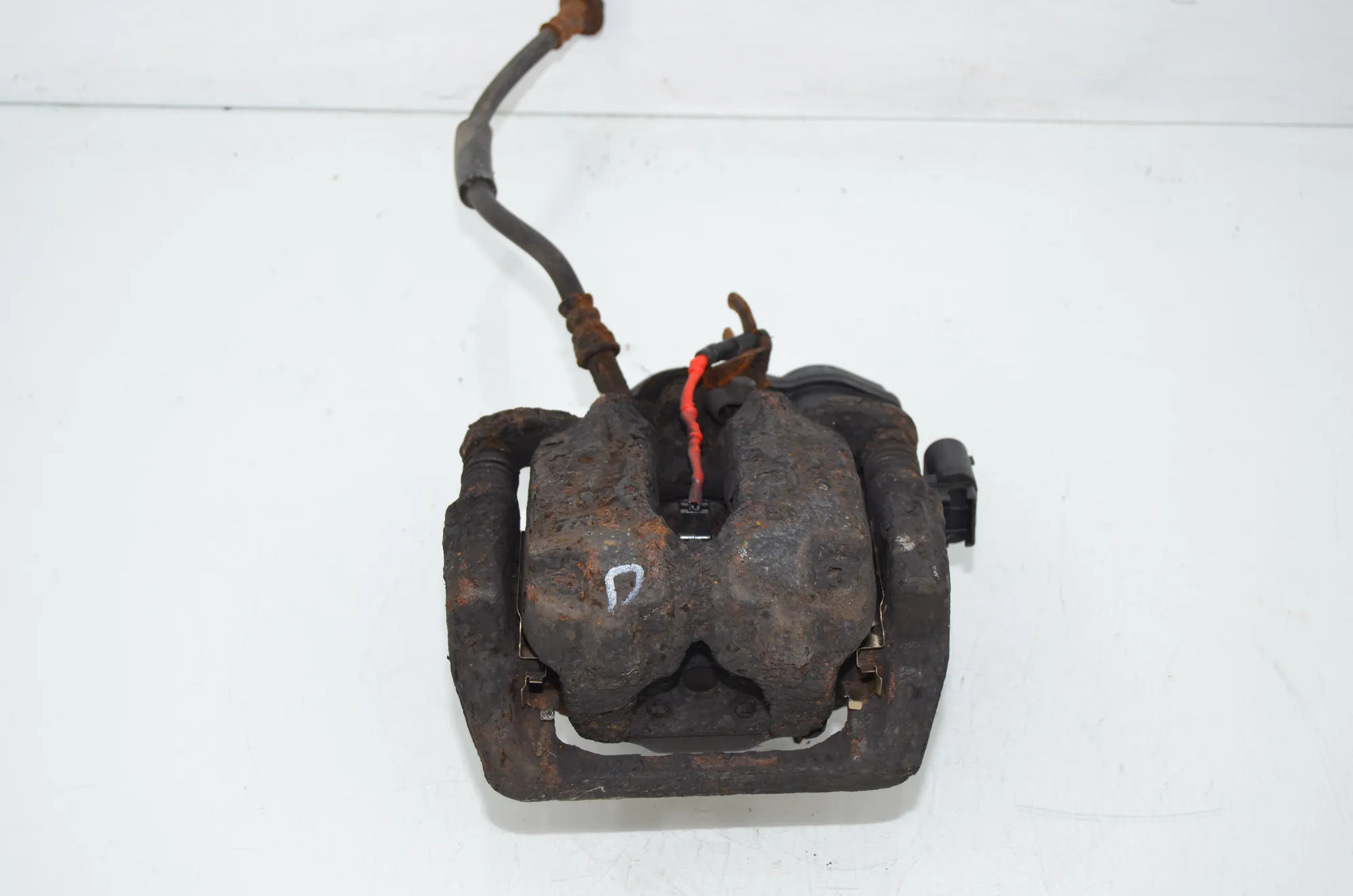 Rear Right Brake Caliper – OEM 6793048 · BMW 5 Touring (F11) 530 d xDrive 2011