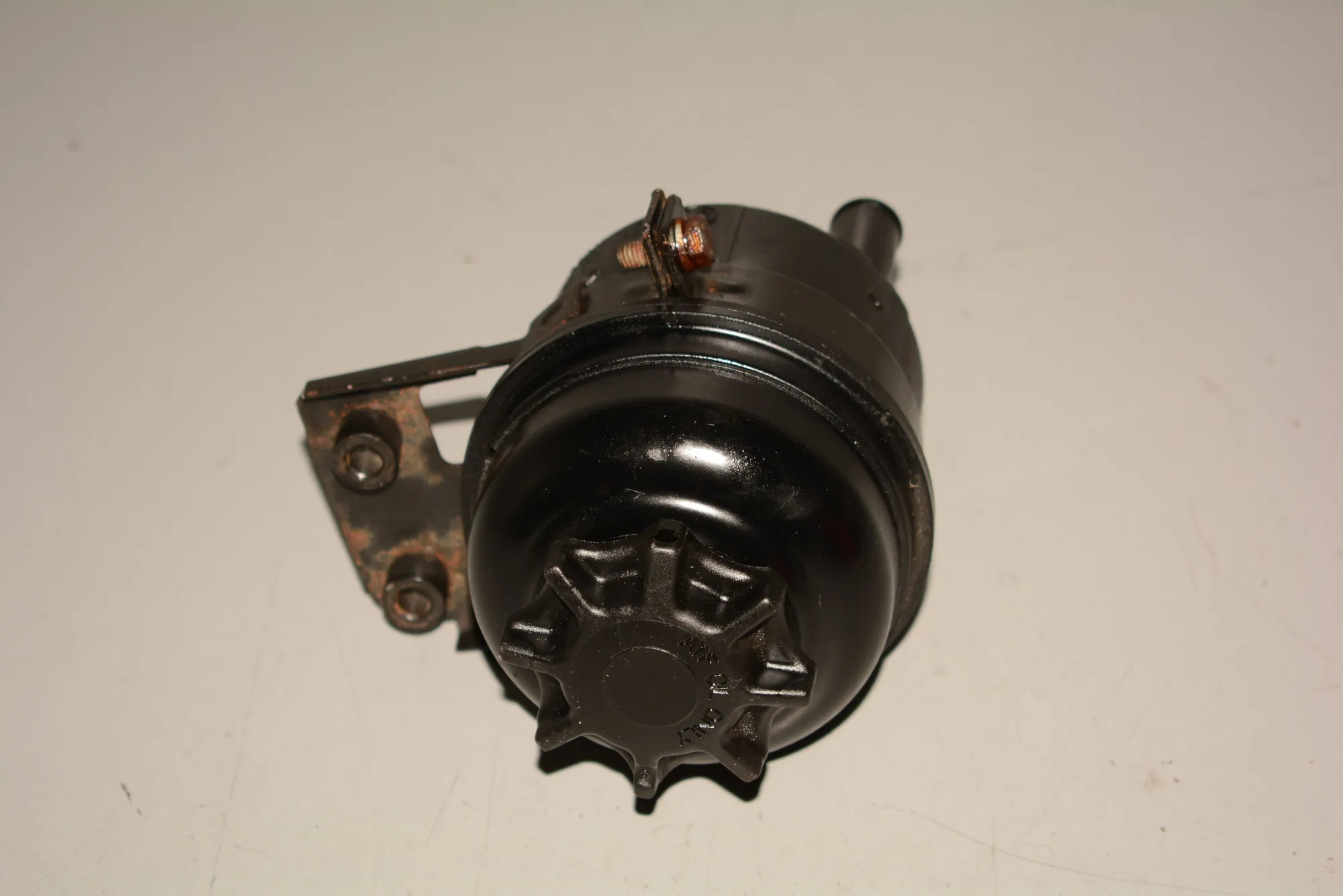 Power Steering Pump Tank – OEM 1097164 · BMW X5 (E53) BMW X5 (E53) 4.4 i 2004 – 2