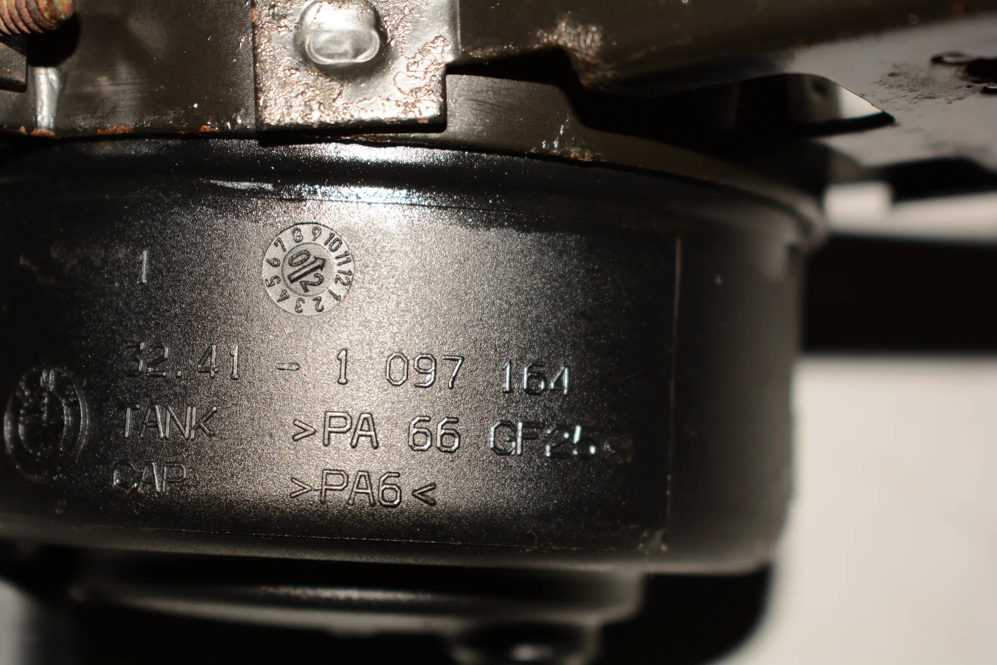 Power Steering Pump Tank – OEM 1097164 · BMW X5 (E53) BMW X5 (E53) 4.4 i 2004 – 4