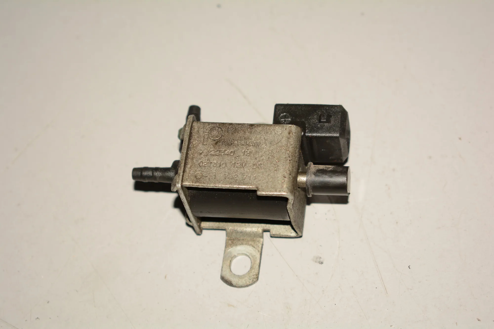 Solenoid Valve – OEM 1742711 · BMW X5 (E53) BMW X5 (E53) 4.4 i 2004 – 3