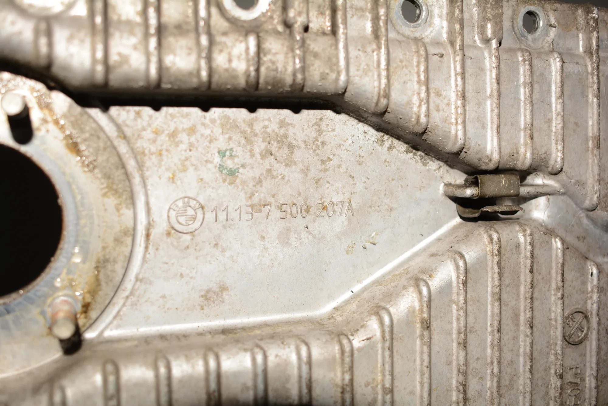 Other Engine Compartment Parts – OEM 7500207 · BMW X5 (E53) BMW X5 (E53) 4.4 i 2000 – 3