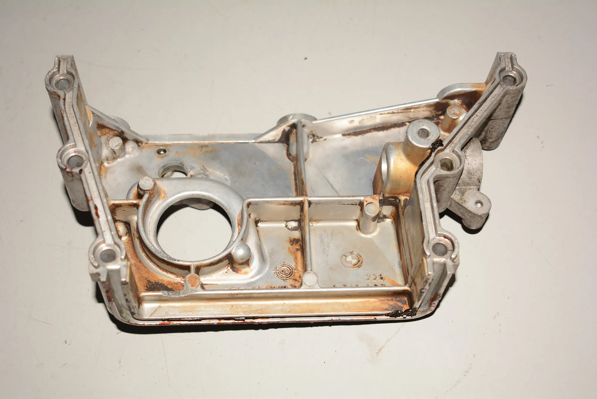Other Engine Compartment Parts – OEM 1745507 · BMW X5 (E53) BMW X5 (E53) 4.4 i 2000 – 2
