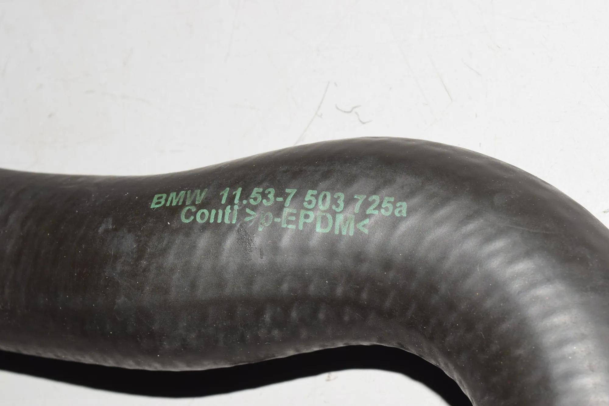 Right Side Cooling Radiator Hose – OEM 7503725 · BMW 5 (E39) BMW 5 (E39) 1998 – 3