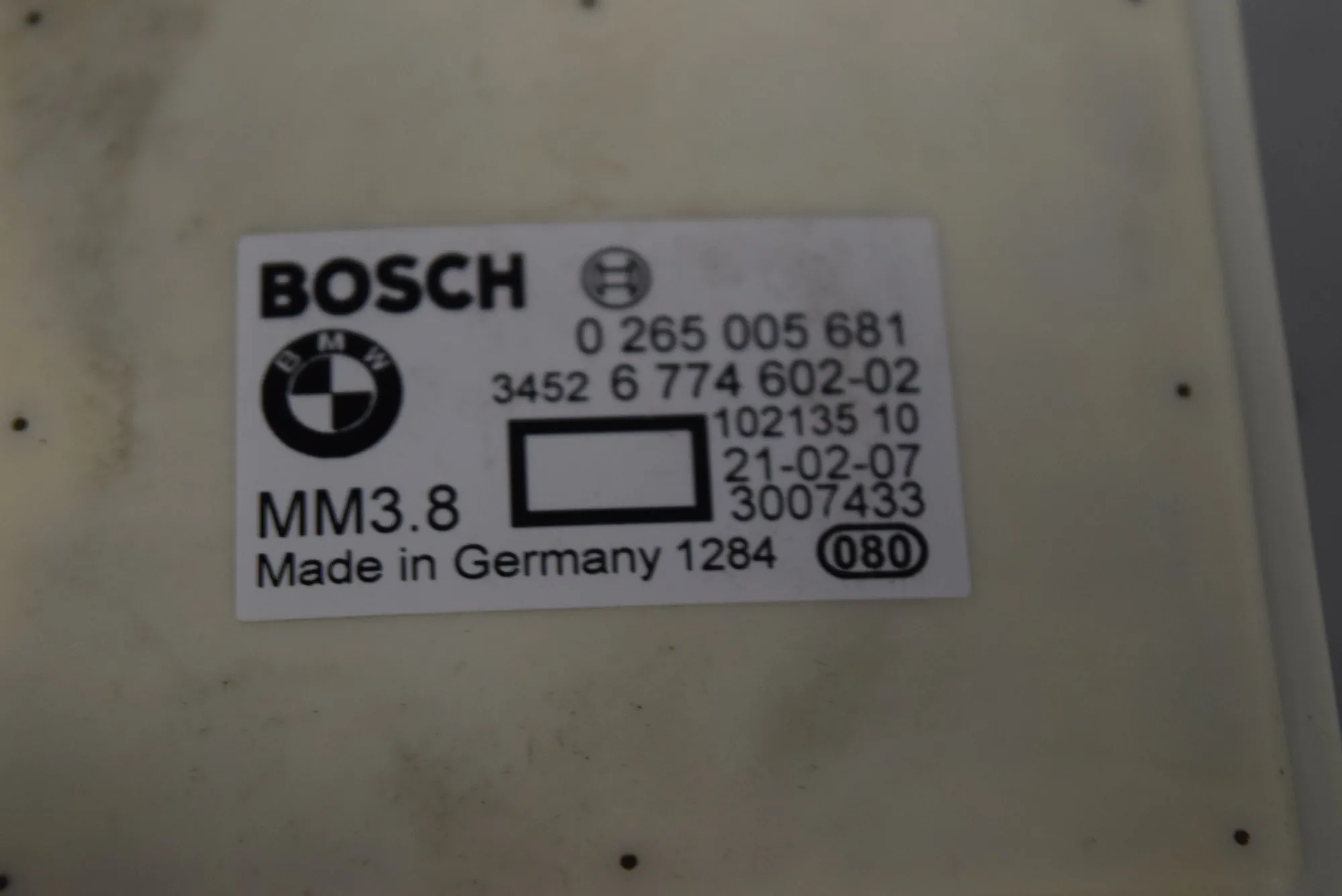 Acceleration Sensor – OEM 0265005681 · BMW 5 (E60) 520 d 2007 – 5