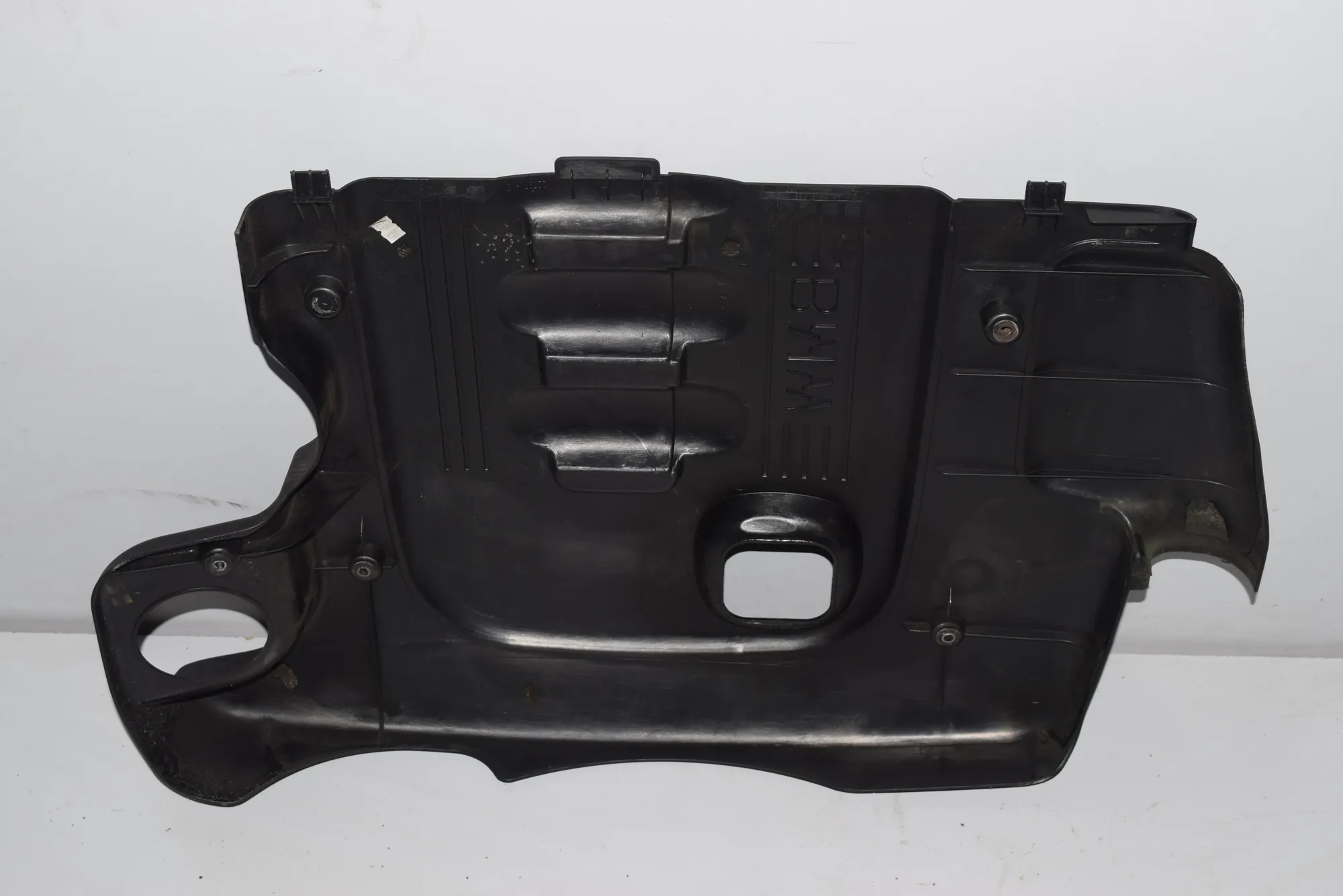 Engine Cover – OEM 7789000 · BMW 5 (E60) 520 d 2007 – 2