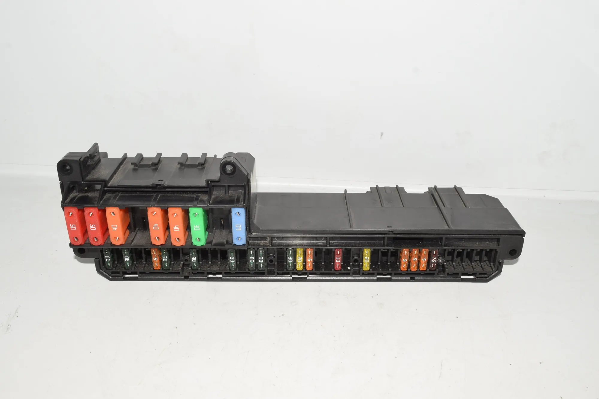 Fuse Box – OEM 6957330 · BMW 5 (E60) 520 d 2007